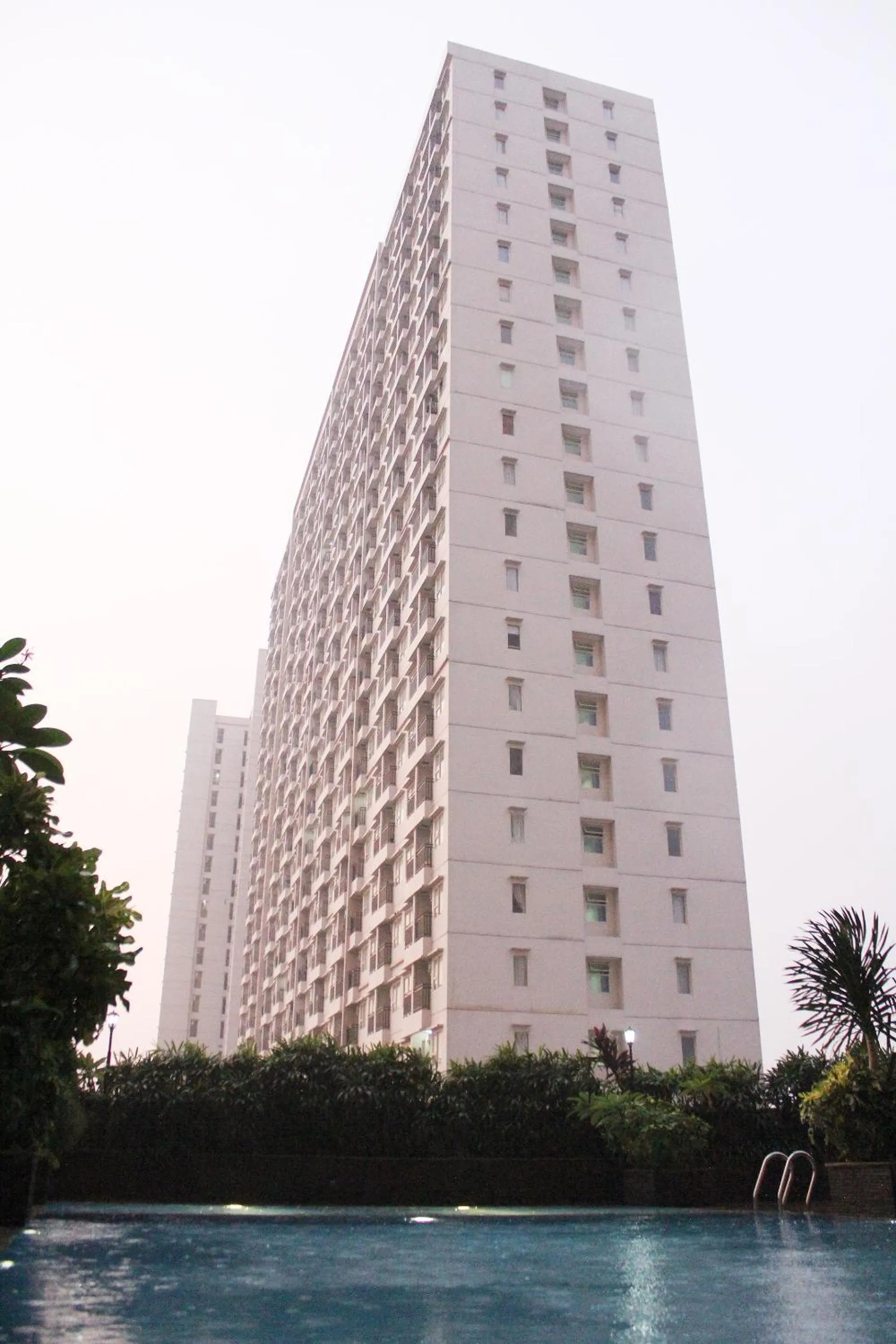 Property Building in OYO 266 Margonda Residence 5