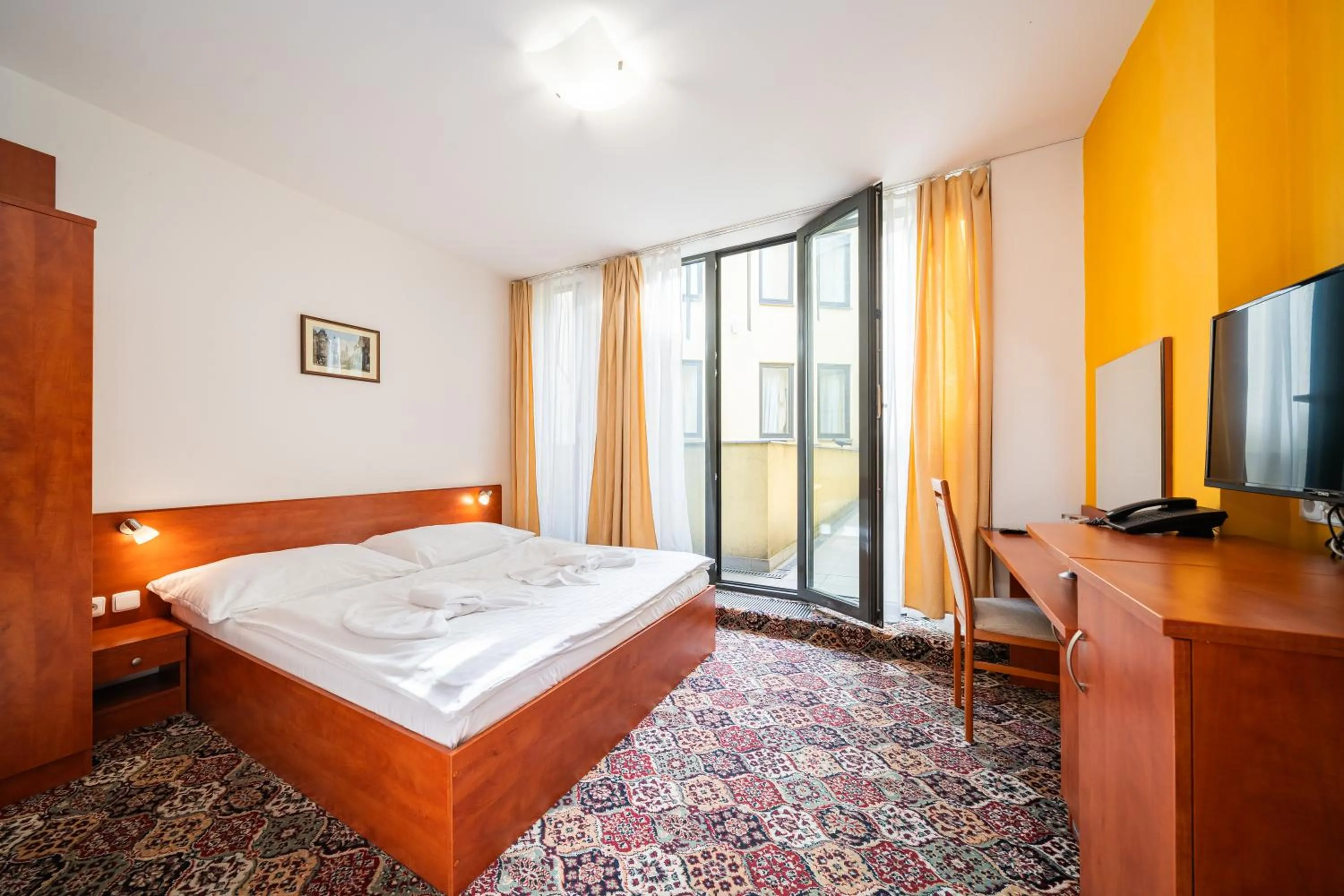 Bed in City Central De Luxe