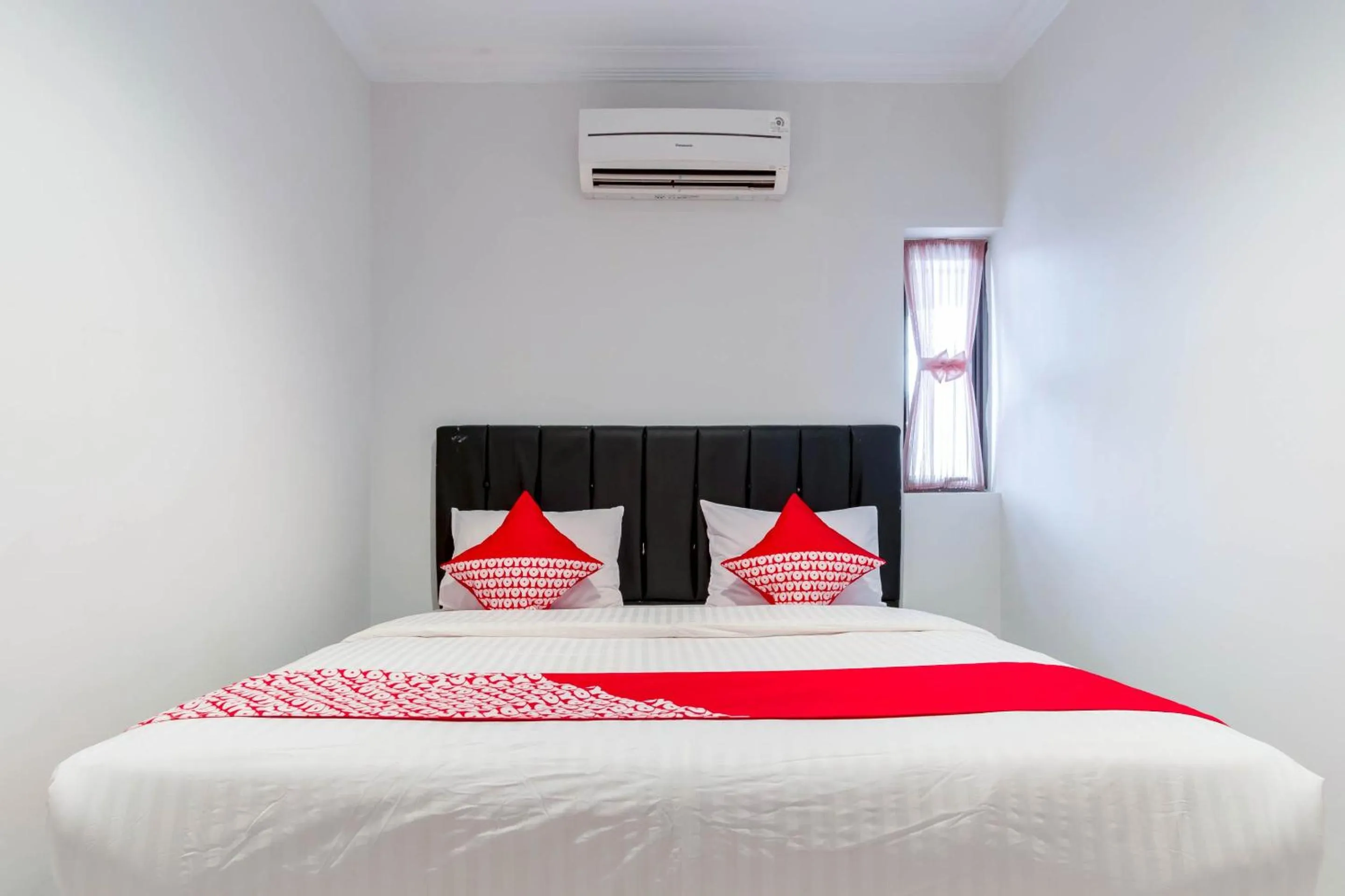 Bedroom, Bed in Hotel O Helvetia Residence