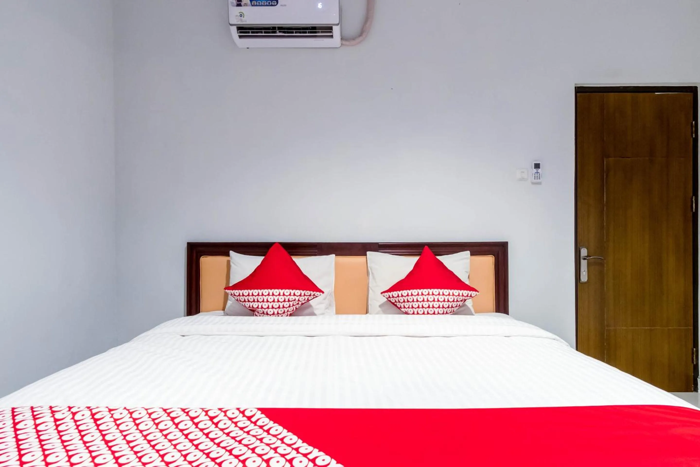 Bedroom, Bed in Hotel O Helvetia Residence