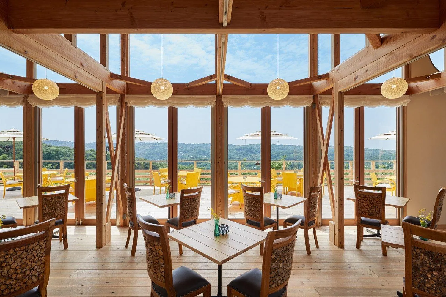 Restaurant/places to eat in GRAND CHARIOT Hokutoshichisei 135°