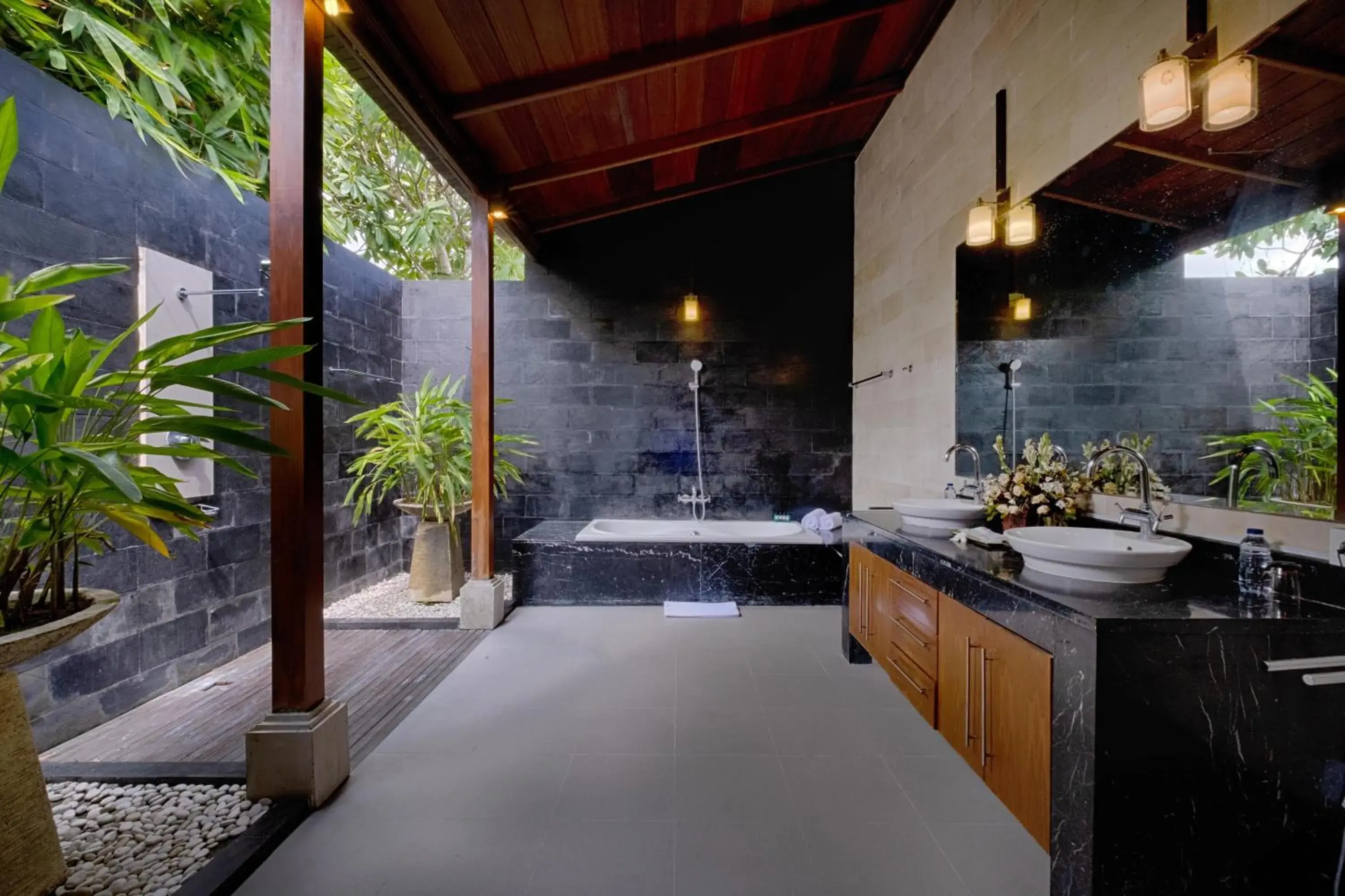 Luxury Six-Bedroom Villa with Private Pool and Garden in Ketewel Villa by Sanga Sanga Hospitality Luxury Six-Bedroom Villa with Private Pool and Garden in Ketewel Villa by Sanga Sanga Hospitality