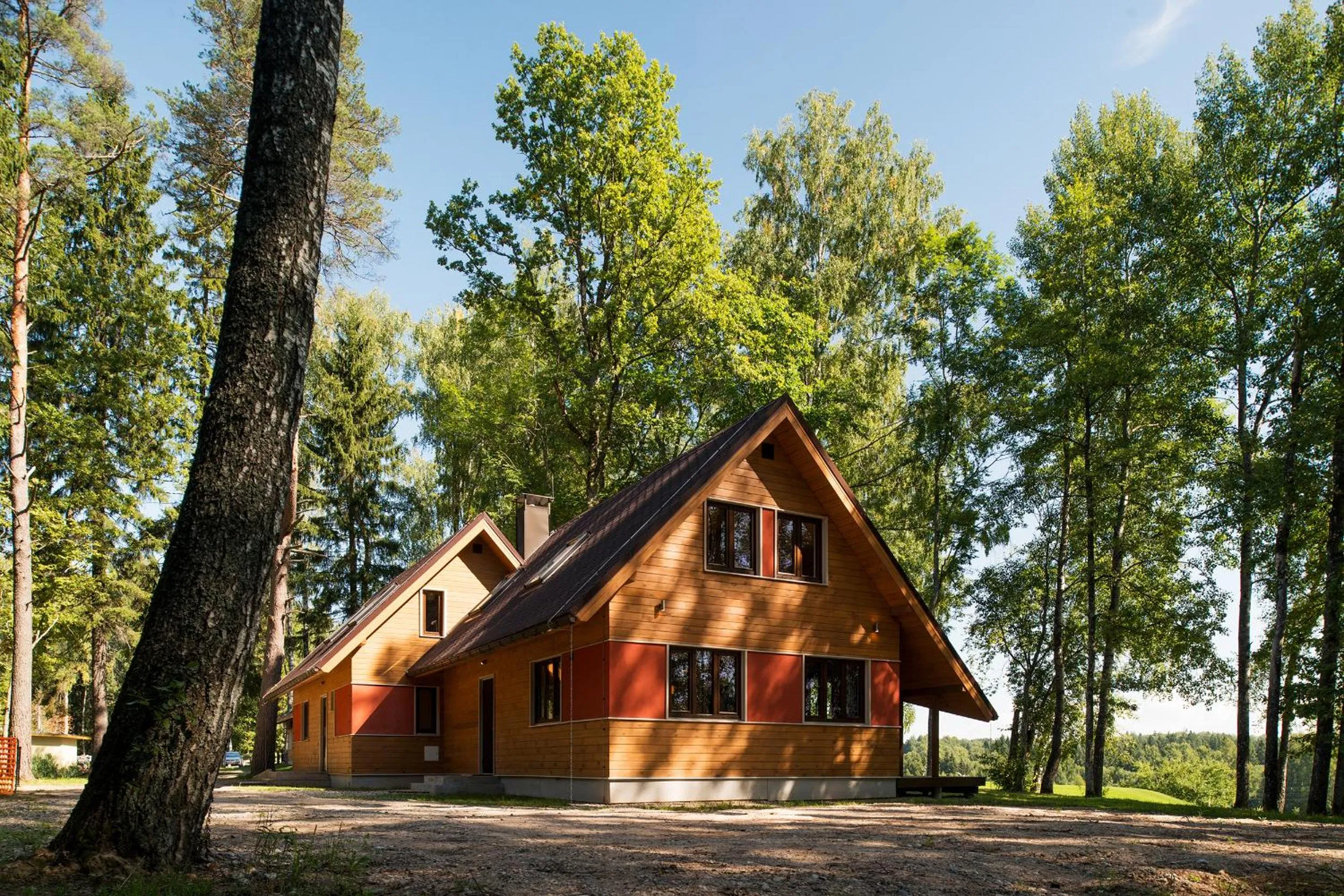 Facade/entrance in Reinis