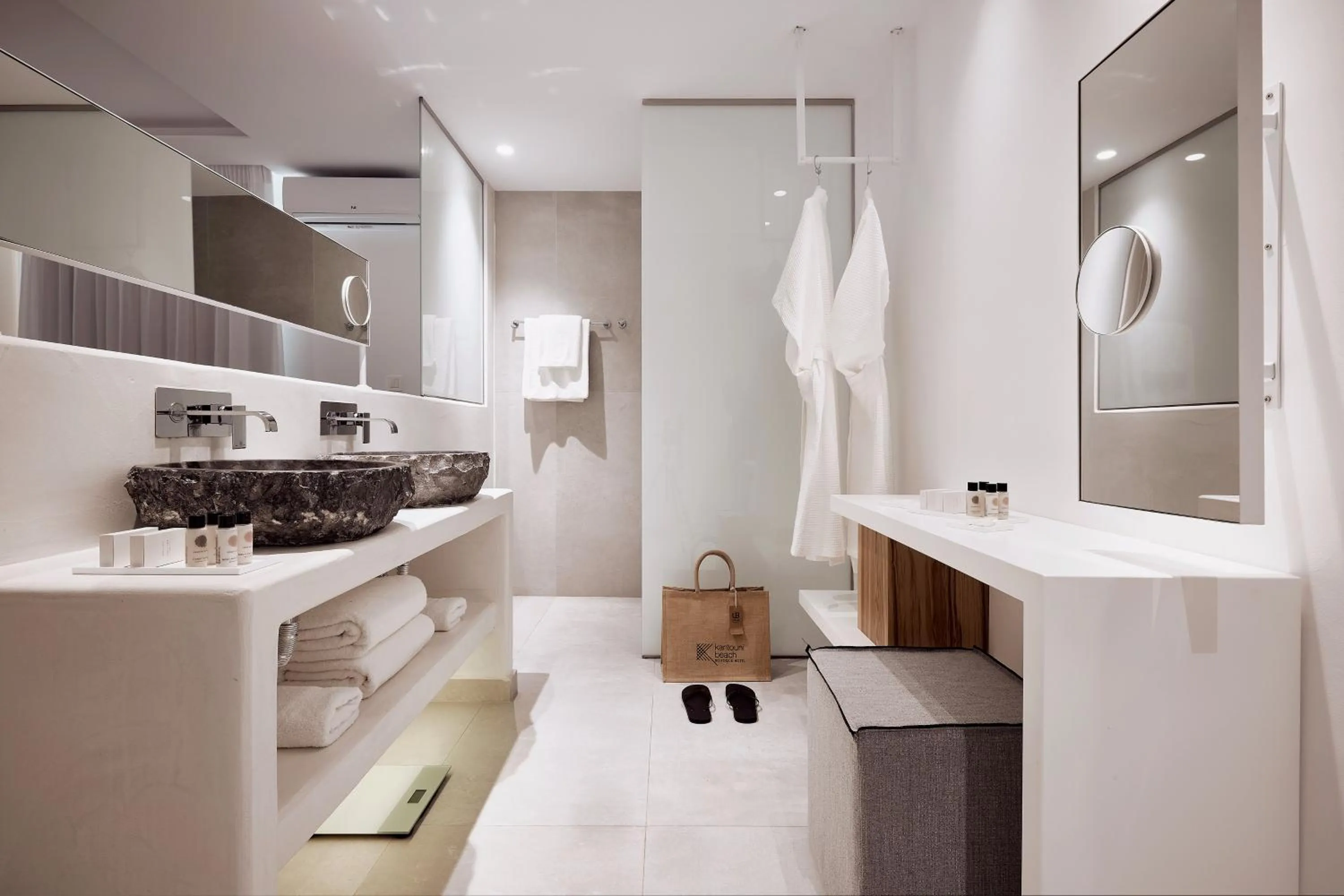 Bathroom in Kantouni Beach Boutique Hotel