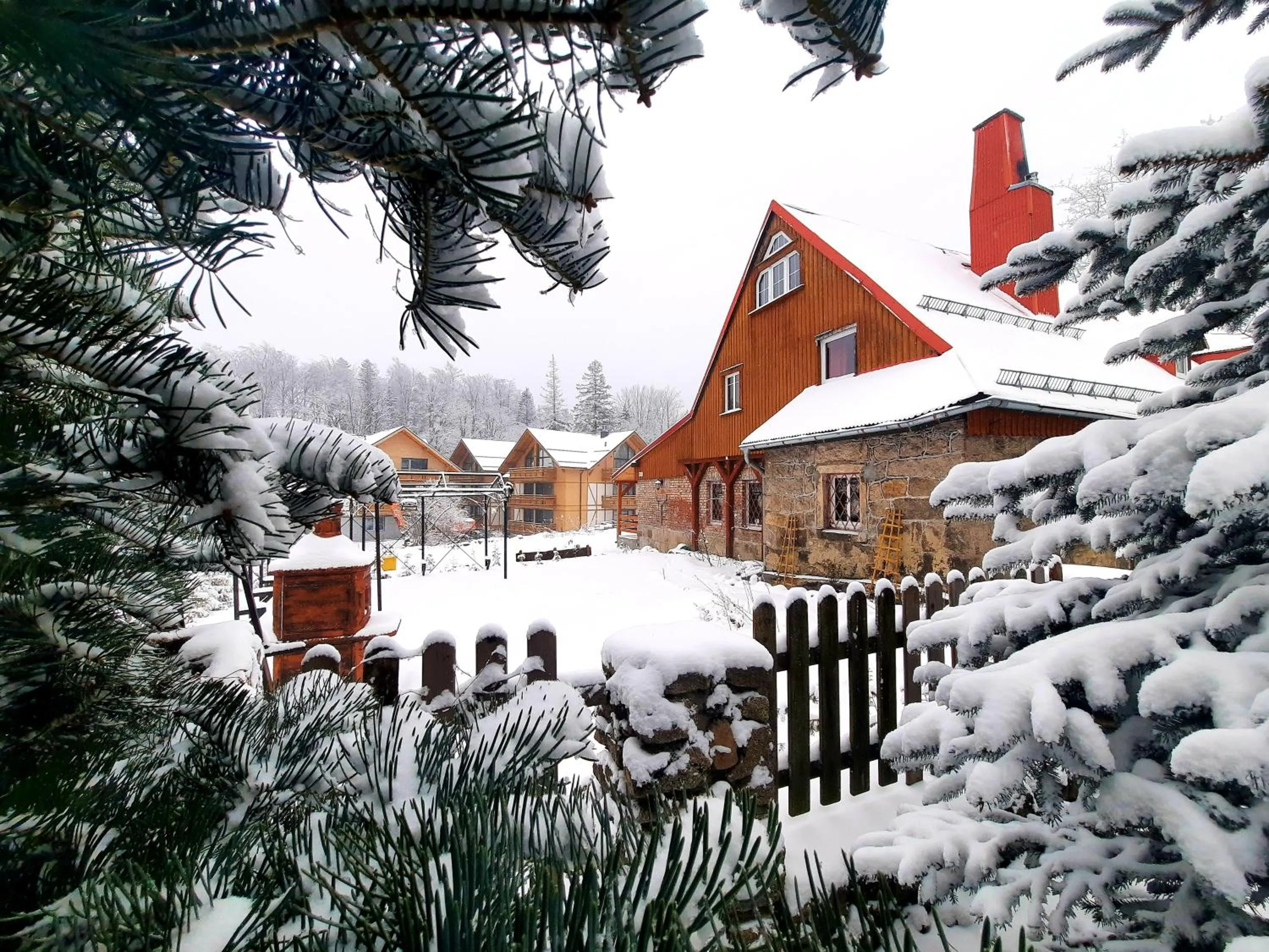 Property building in SCOTS pokoje gościnne