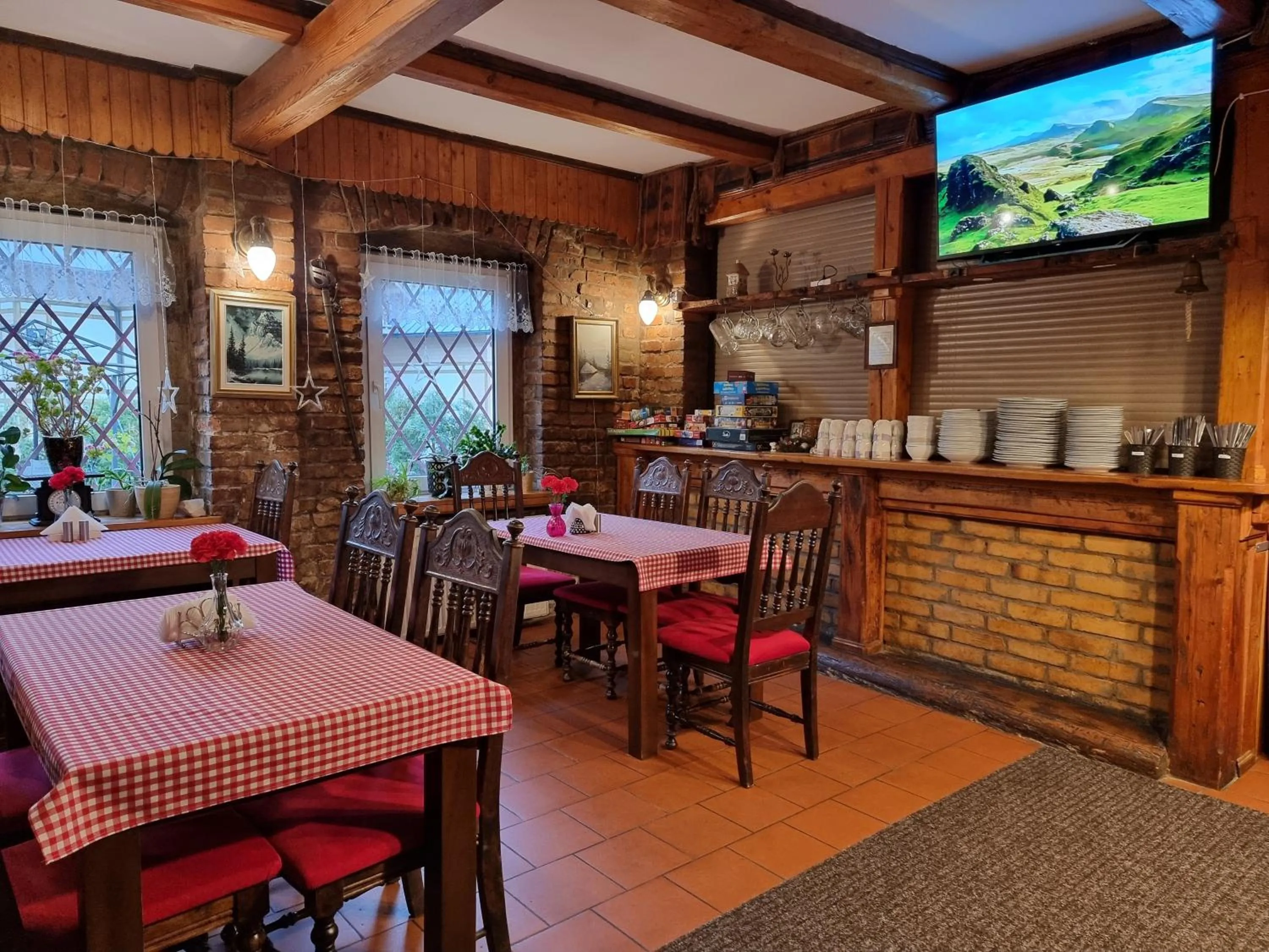 Restaurant/places to eat in SCOTS pokoje gościnne