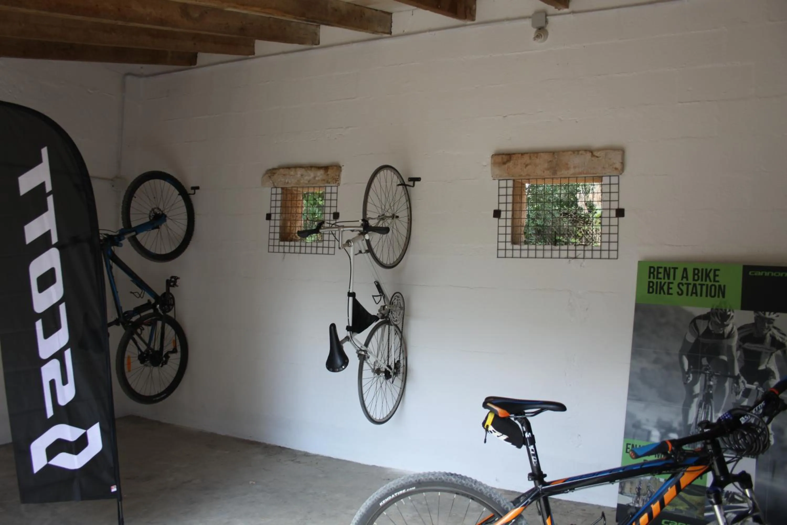 Cycling in Petit Hotel Es Figueral