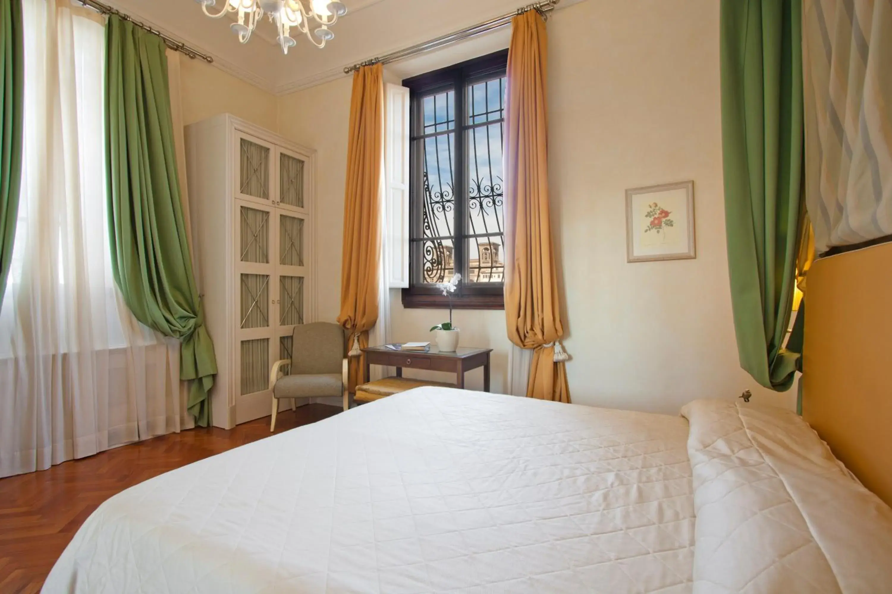 Standard Apartment in Serristori Palace Residence Standard Apartment in Serristori Palace Residence