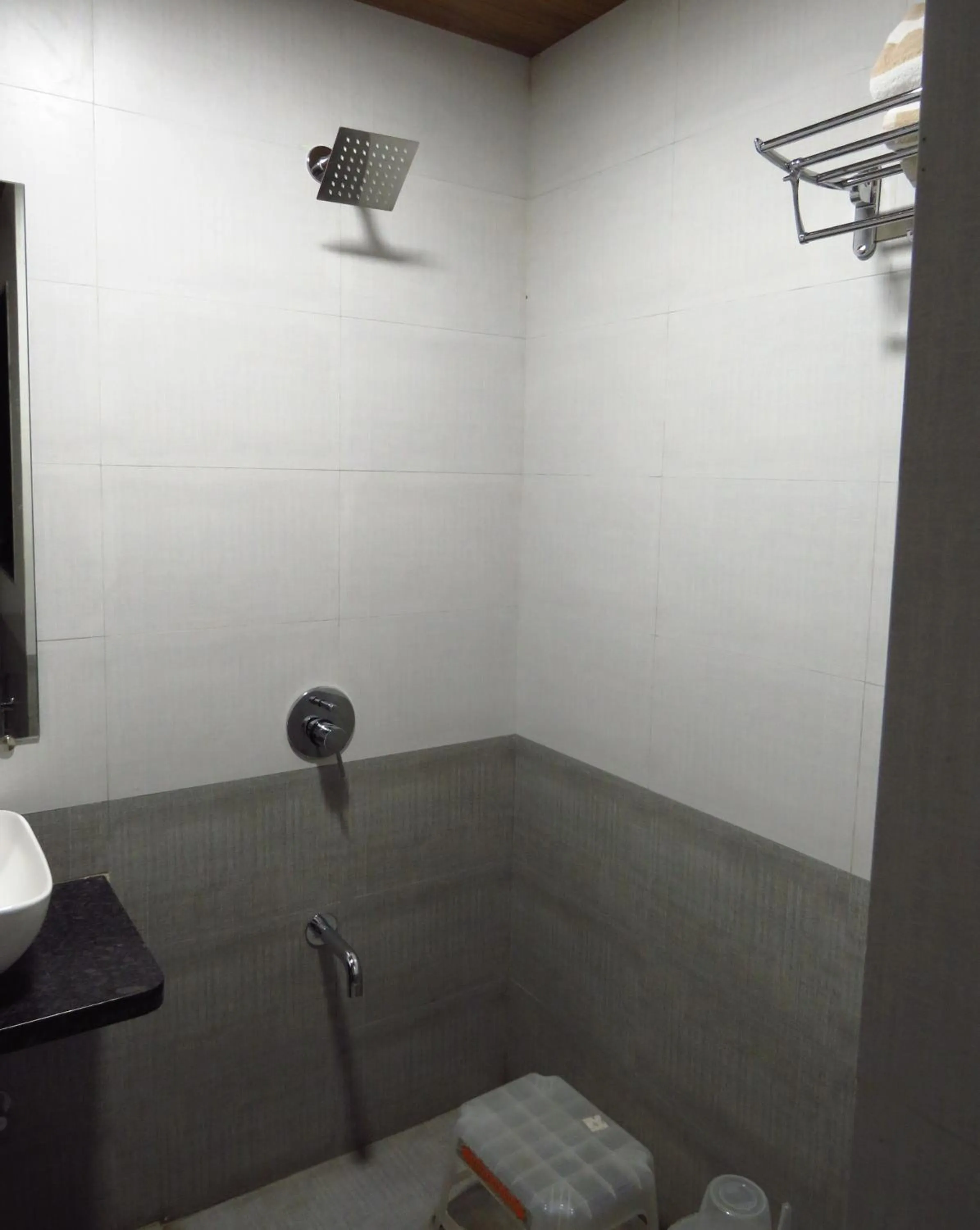 Shower in City Palace Resort