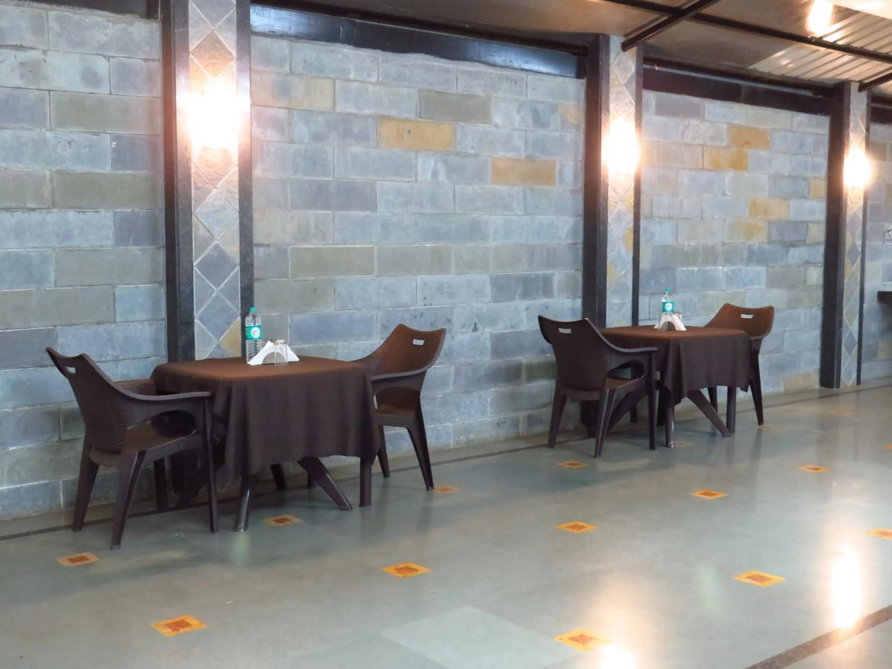 Restaurant/places to eat in City Palace Resort