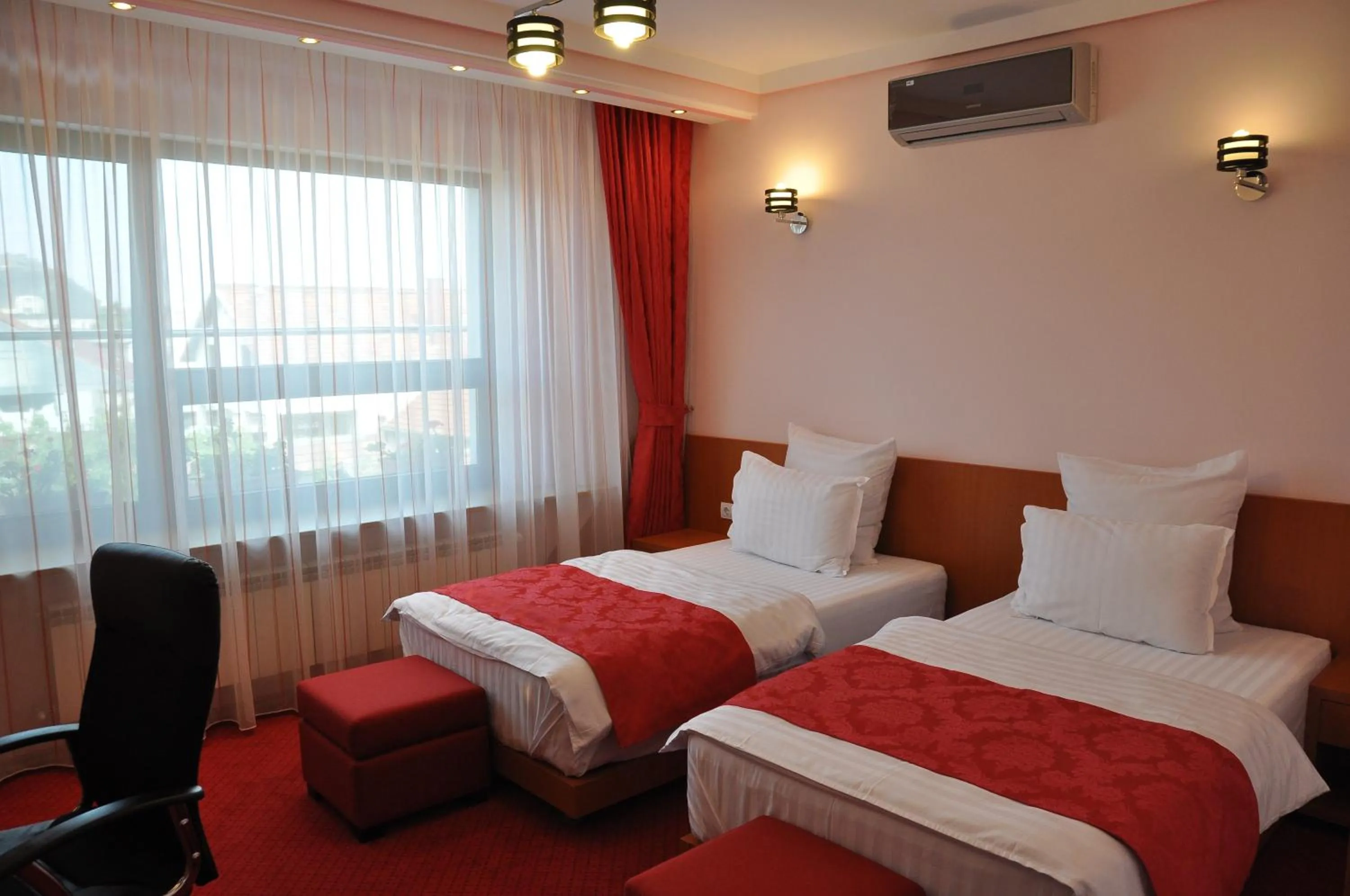 Bed in Pensiunea President