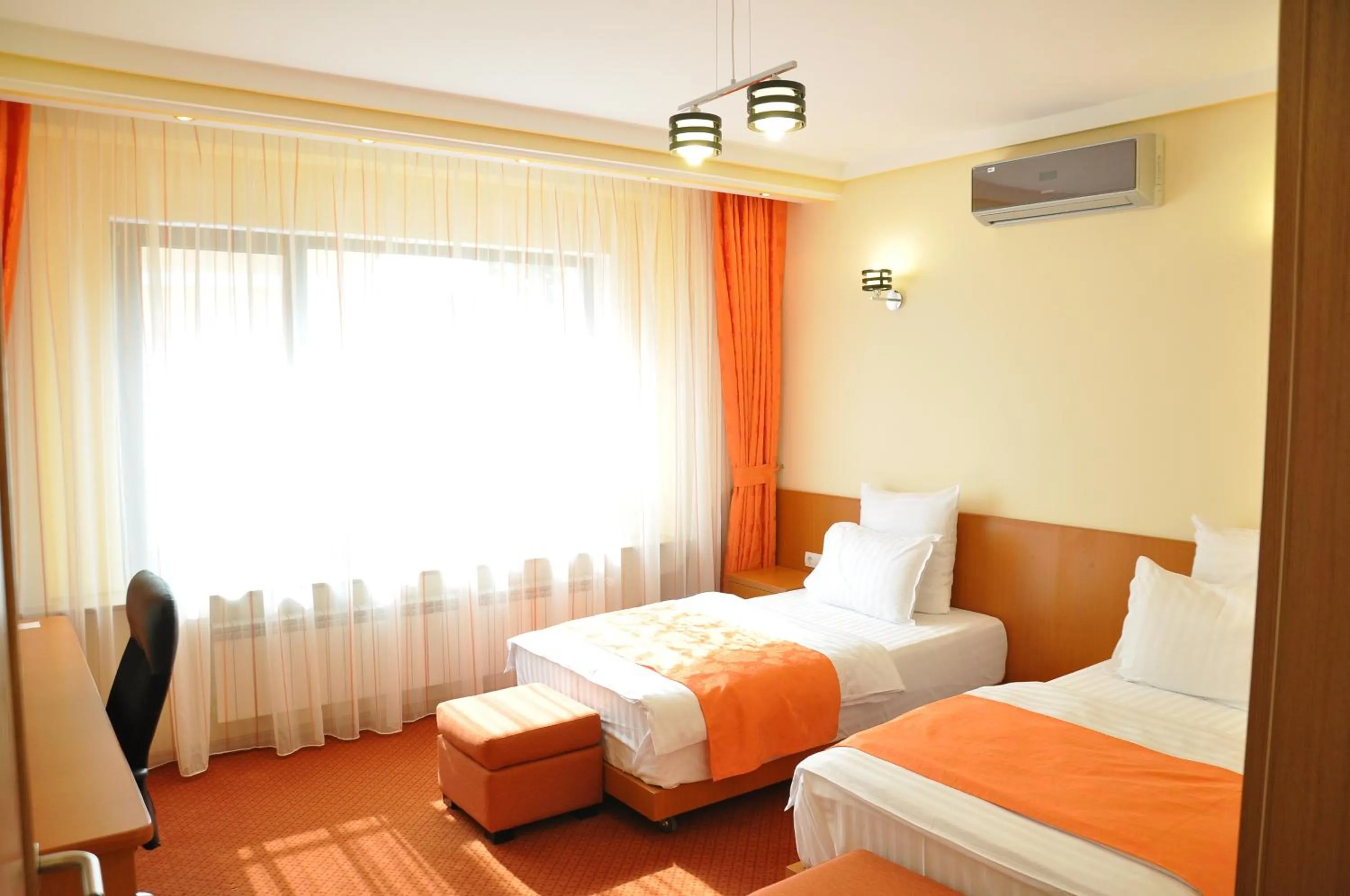 Bed in Pensiunea President