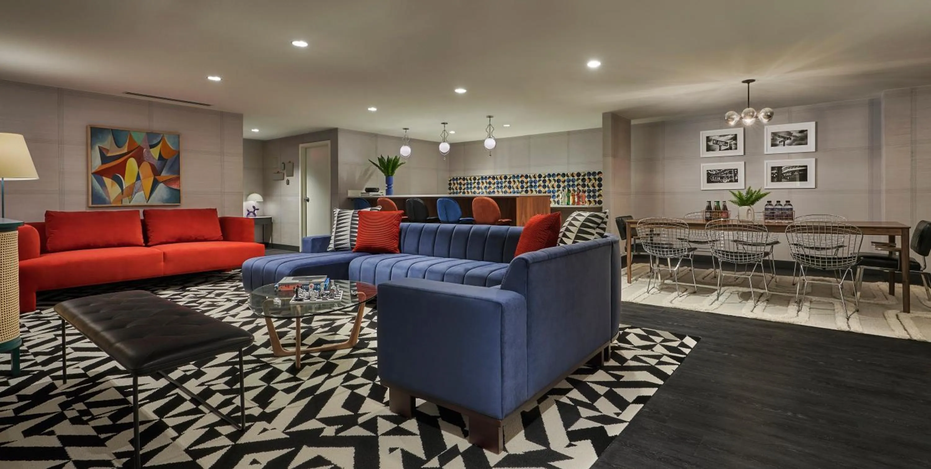 Lobby or reception in Graduate by Hilton Cincinnati