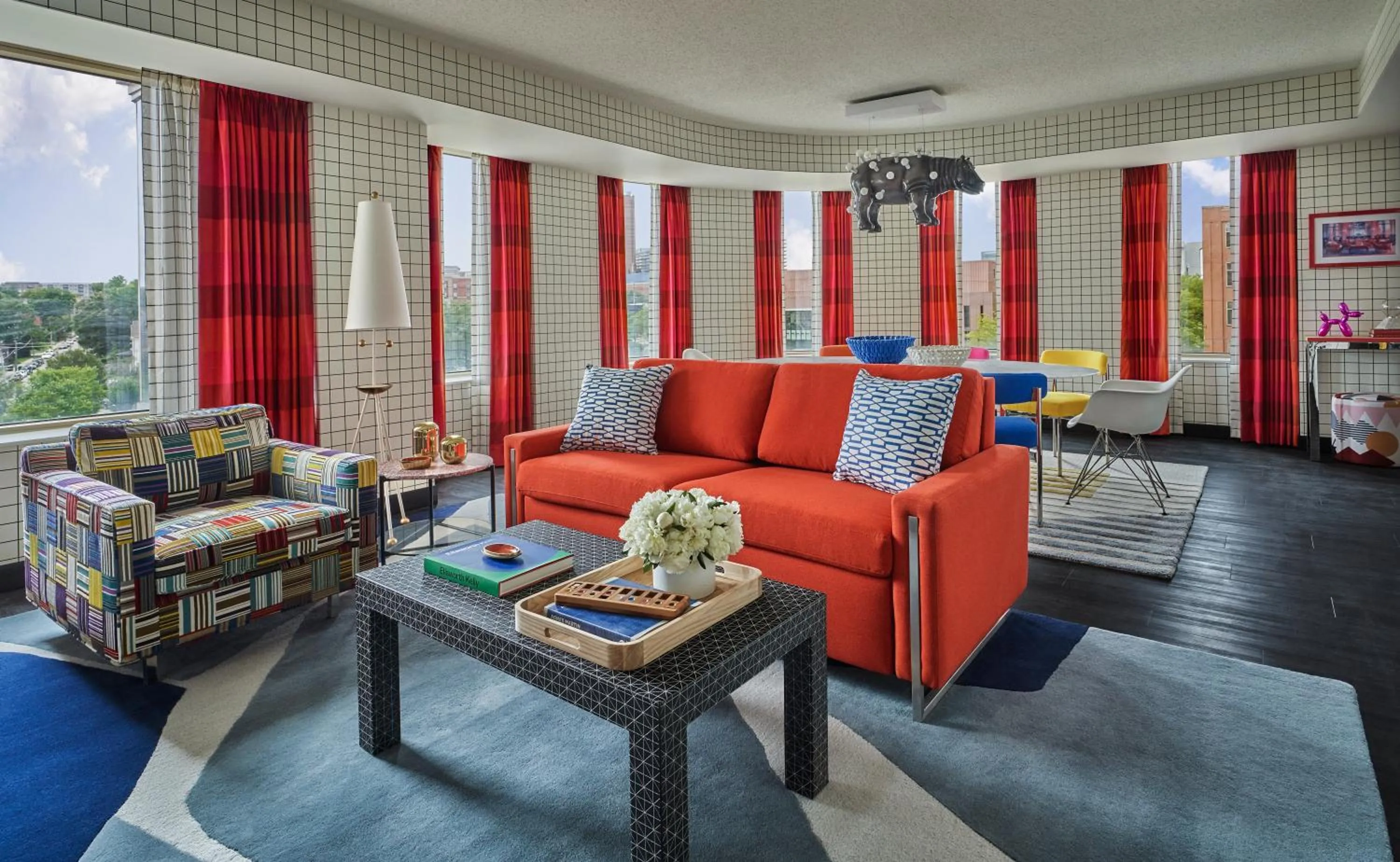 Living room in Graduate by Hilton Cincinnati