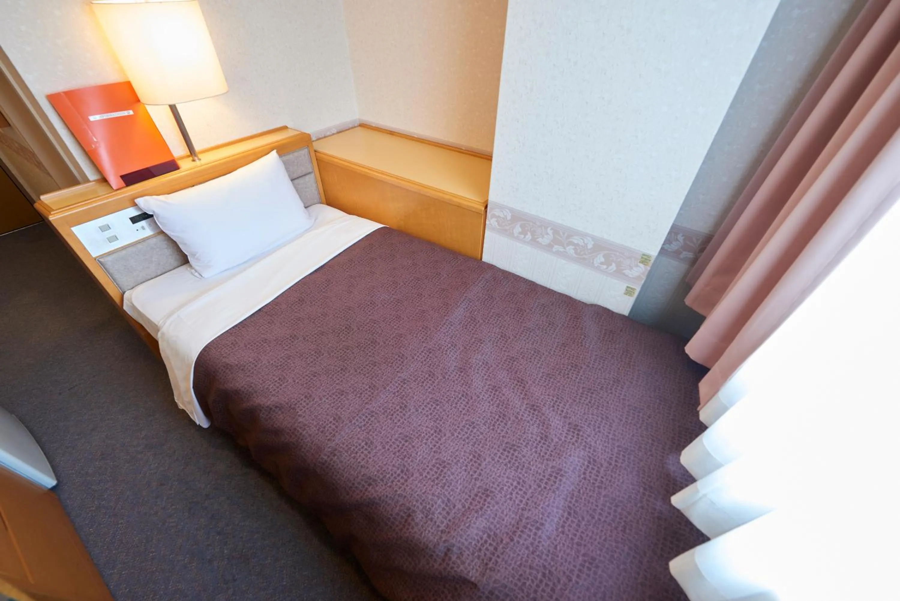 Bed in Hotel Select Inn Aomori