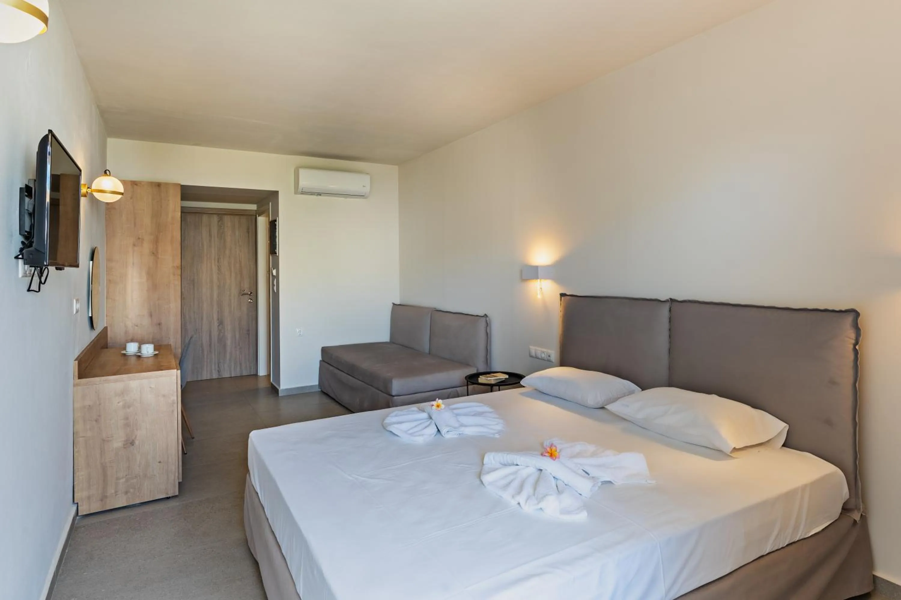 Bed in Hotel Kathrin Beach