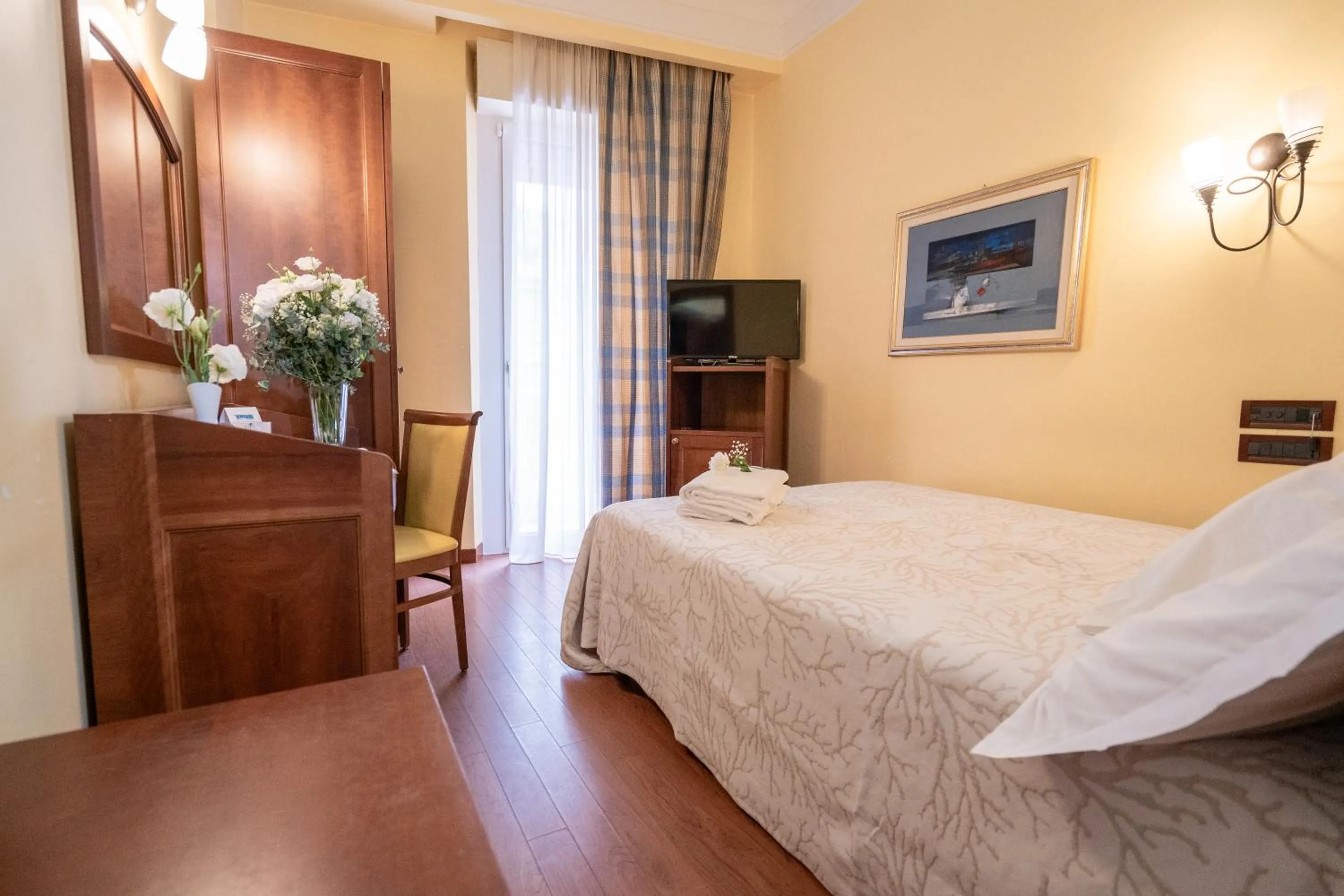 TV and multimedia in Art Hotel Santa Lucia