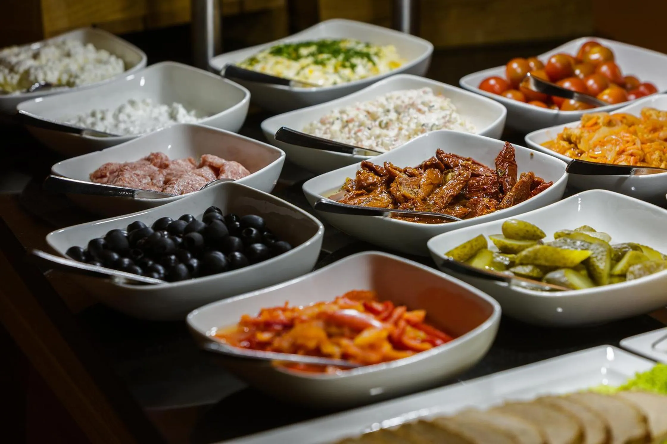 Restaurant/places to eat in Aroma Stone Hotel Spa