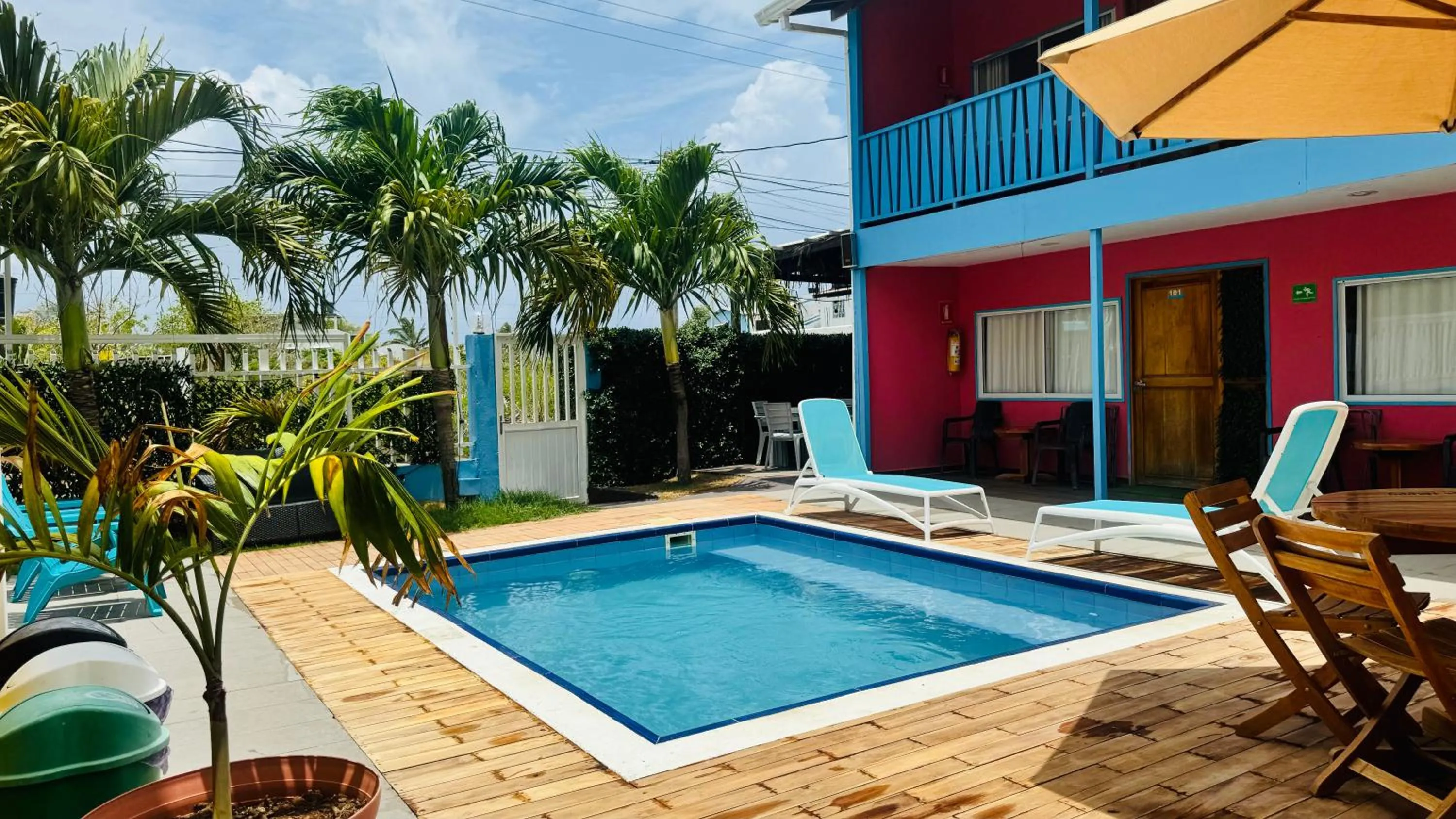 Property building in Be Happy Hotel