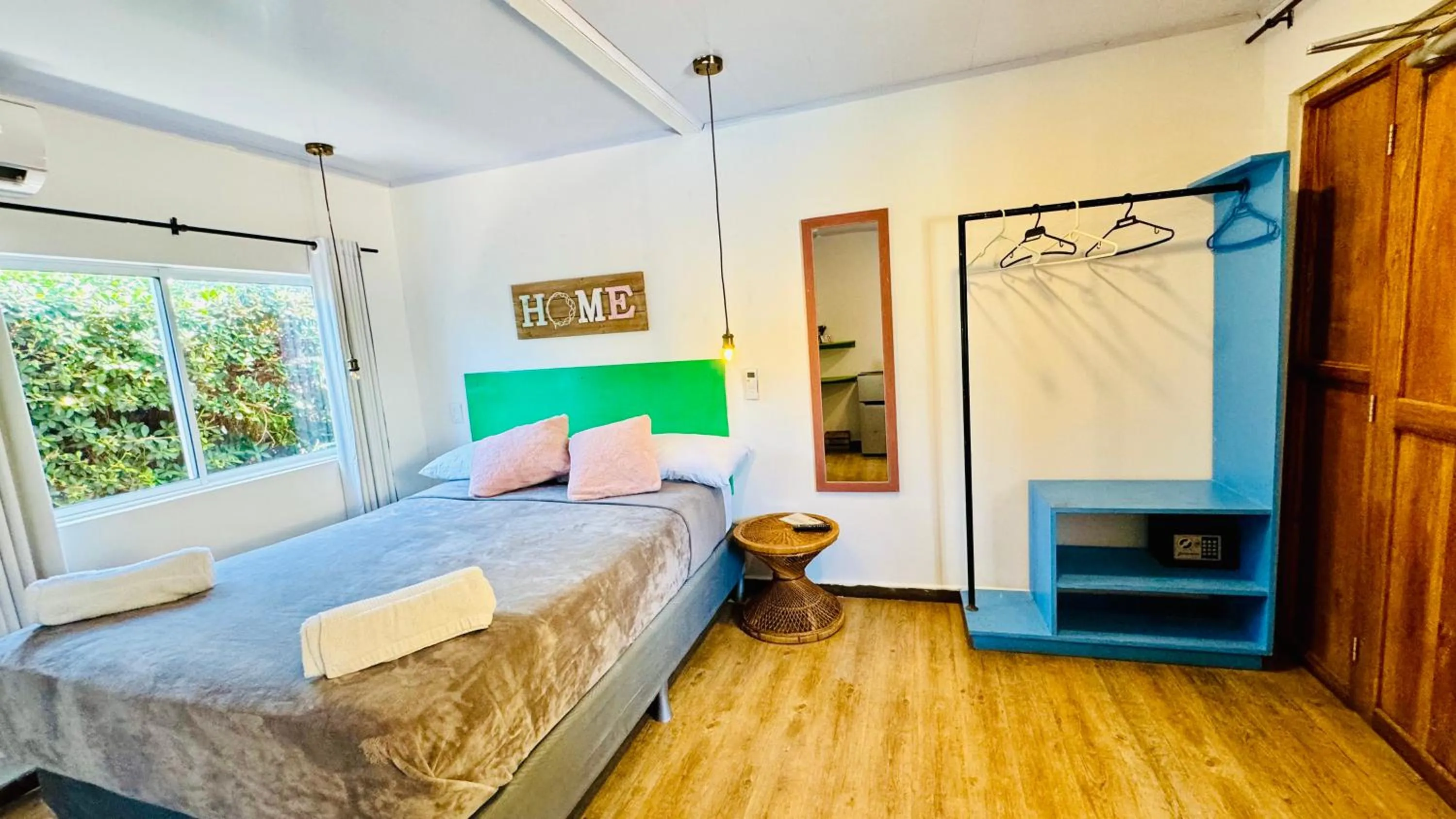 Bed in Be Happy Hotel