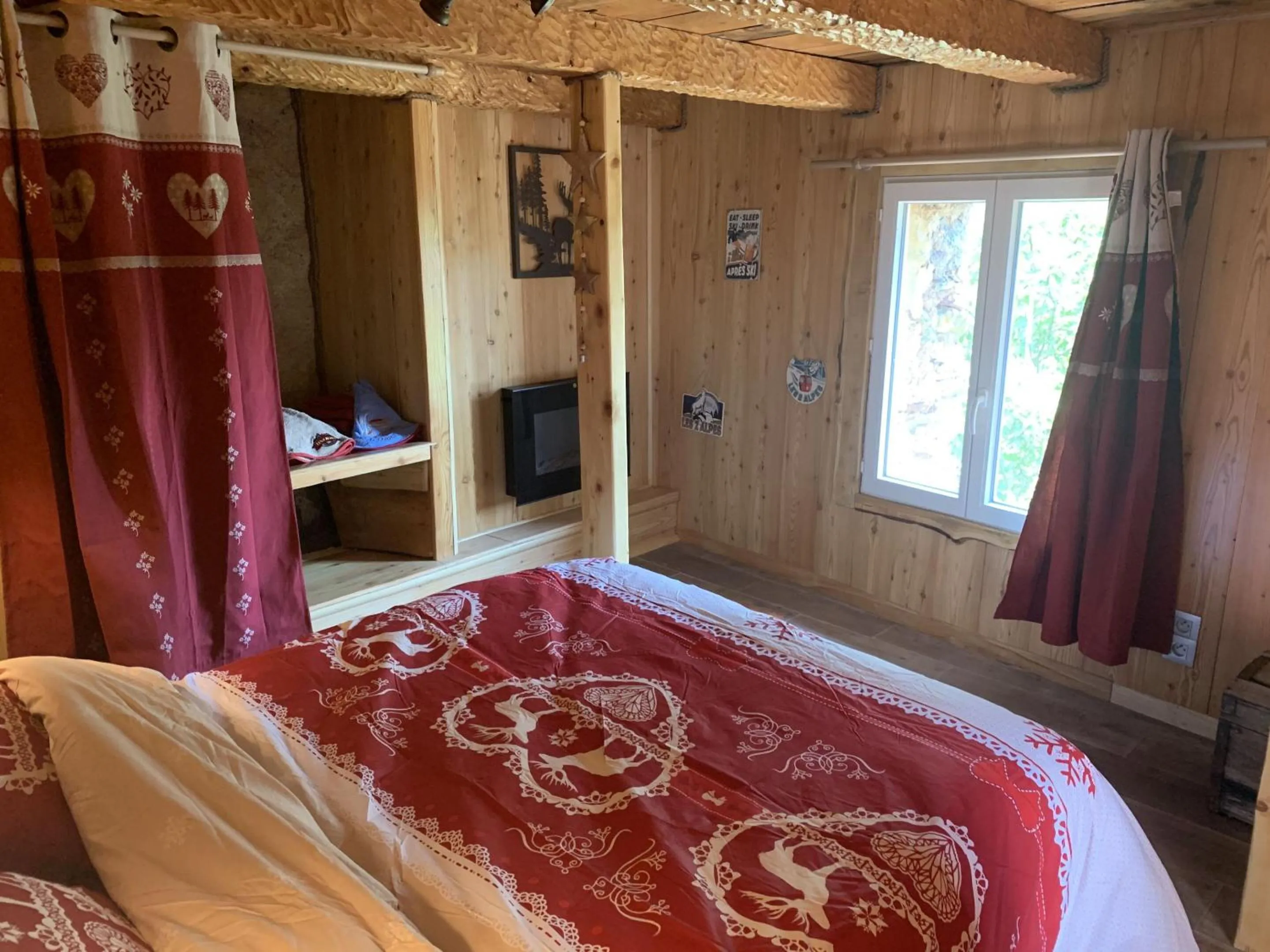 Bedroom, Bed in Les Ecrins de Belvedere