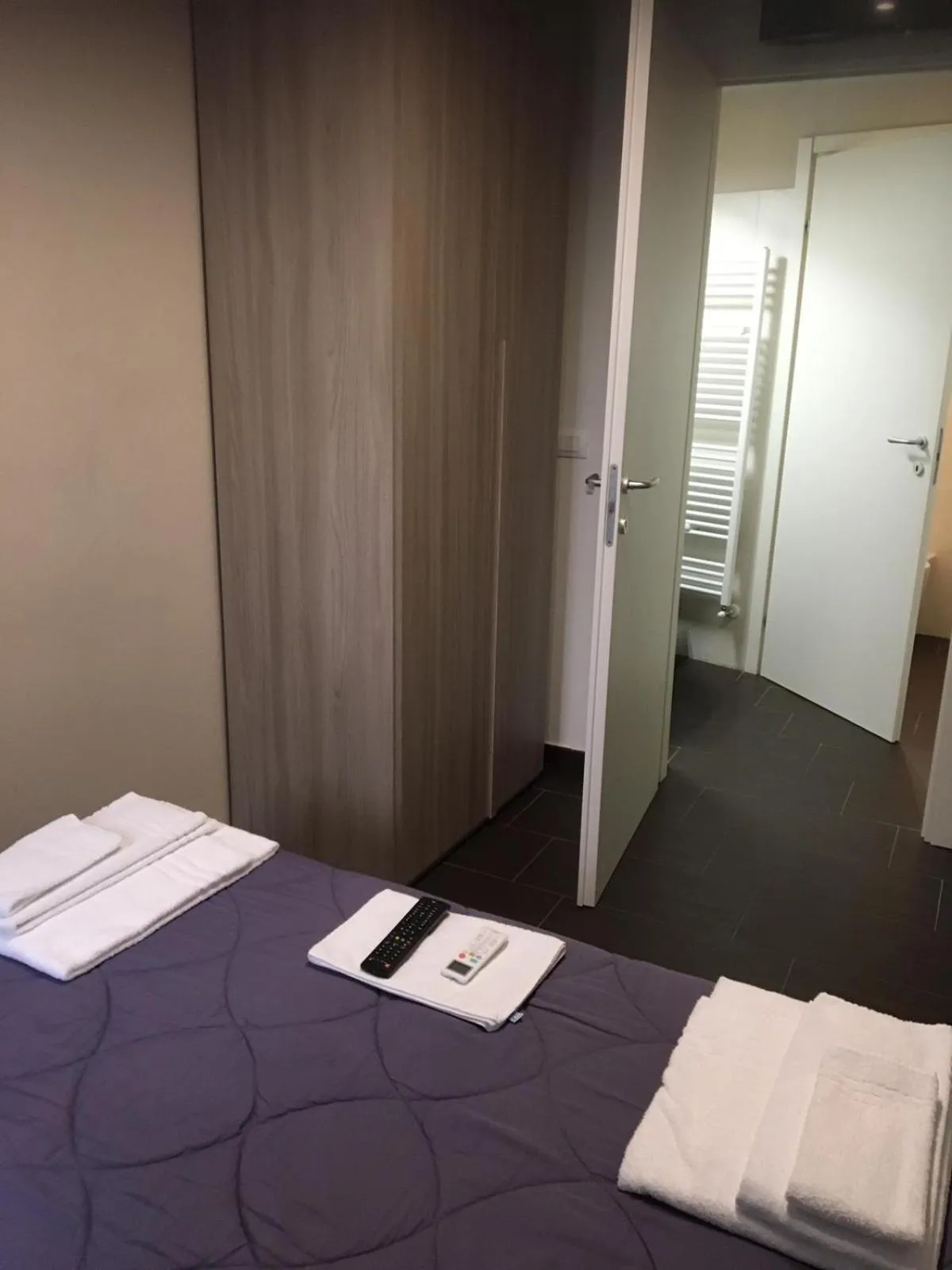 Bed in HH Hermoso Housing VALENZA