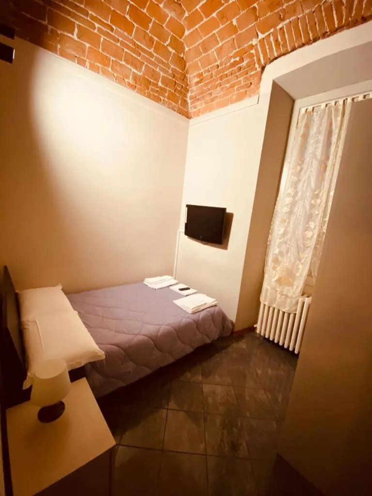 Bed in HH Hermoso Housing VALENZA