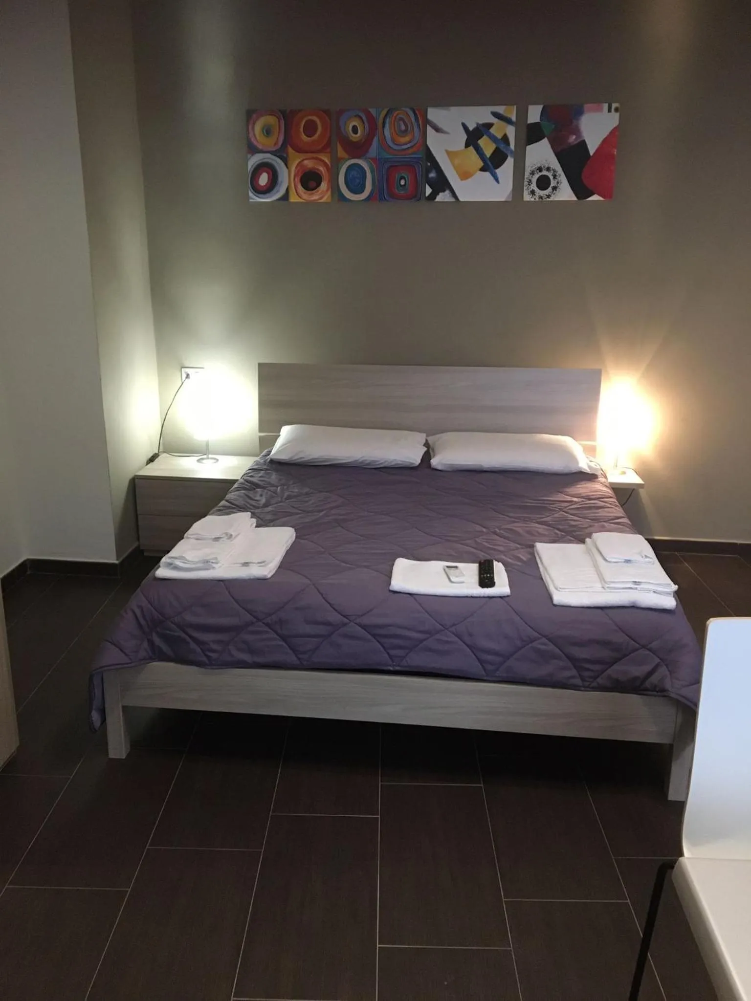Bed in HH Hermoso Housing VALENZA