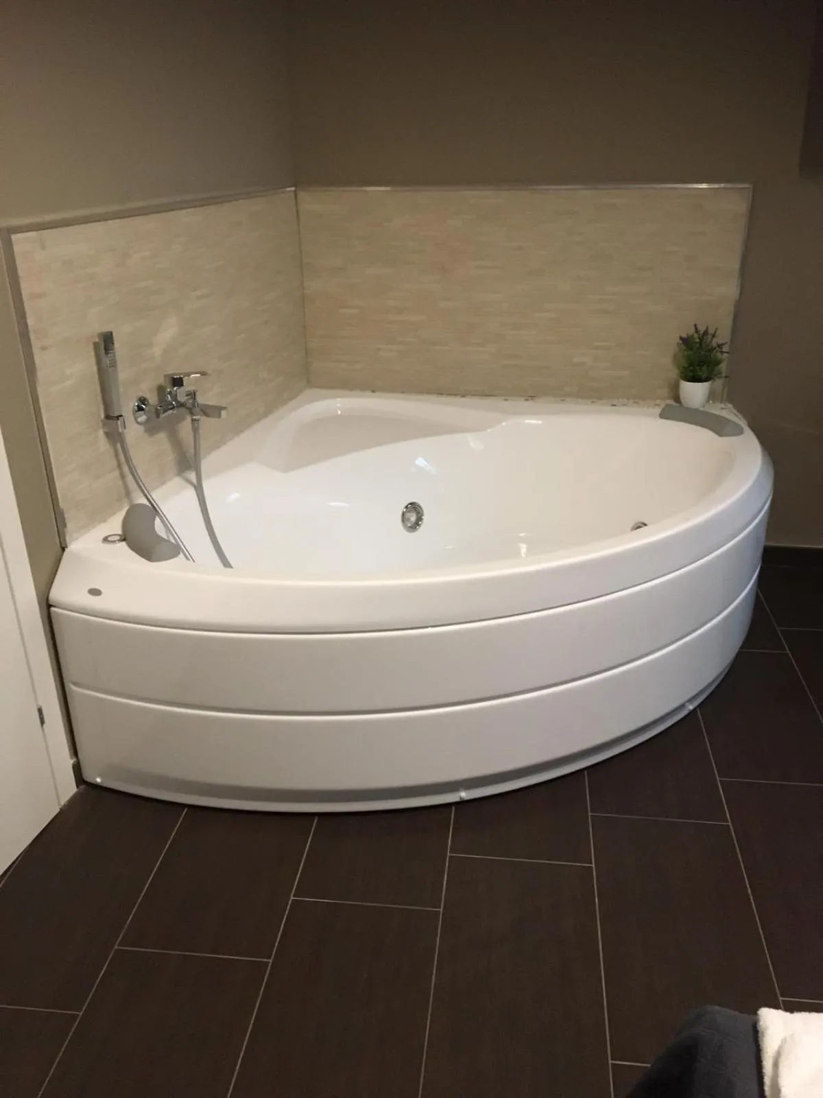 HH Hermoso Housing VALENZA