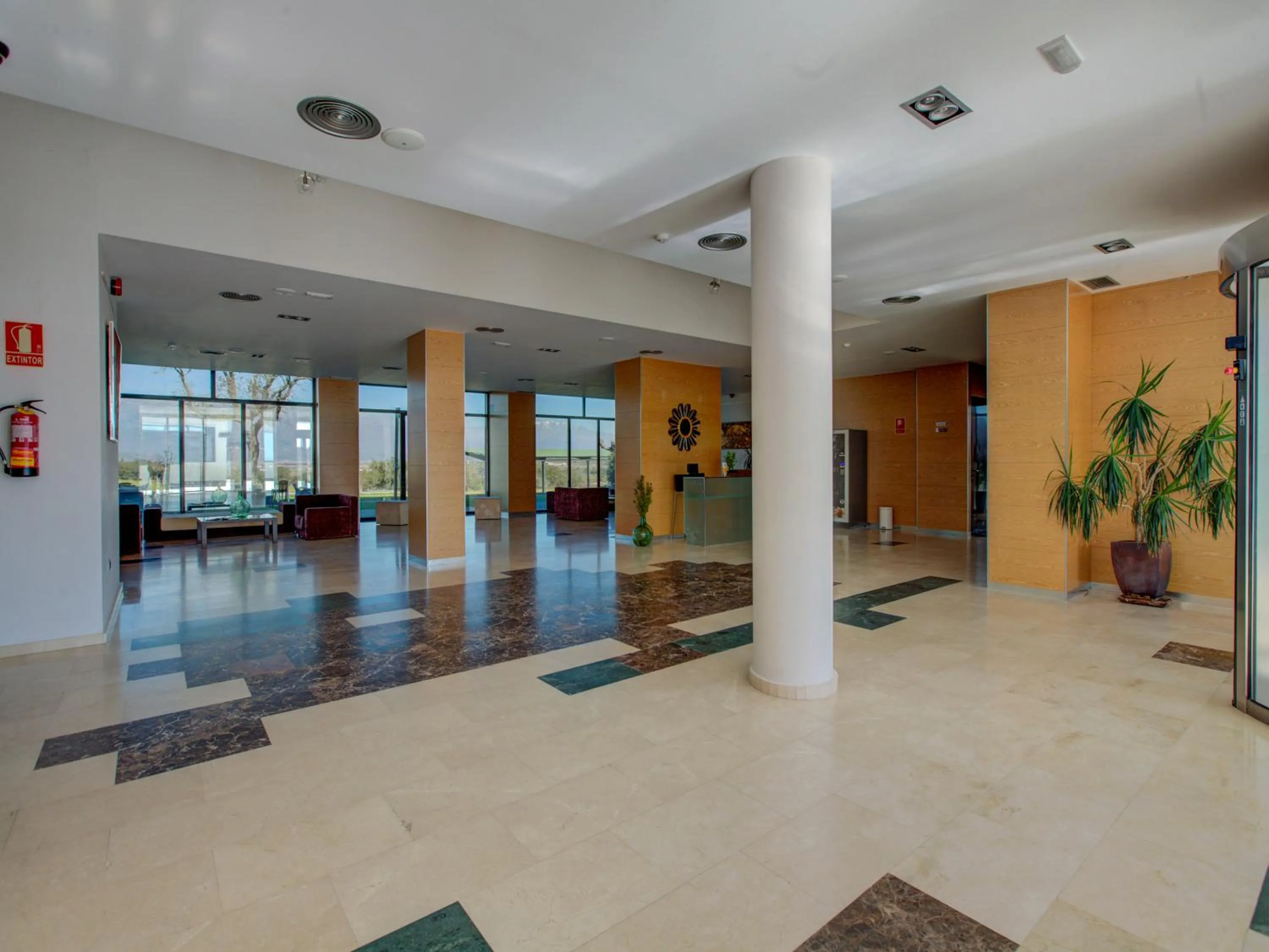 Lobby or reception in Hospedium Hotel Valles de Gredos Golf