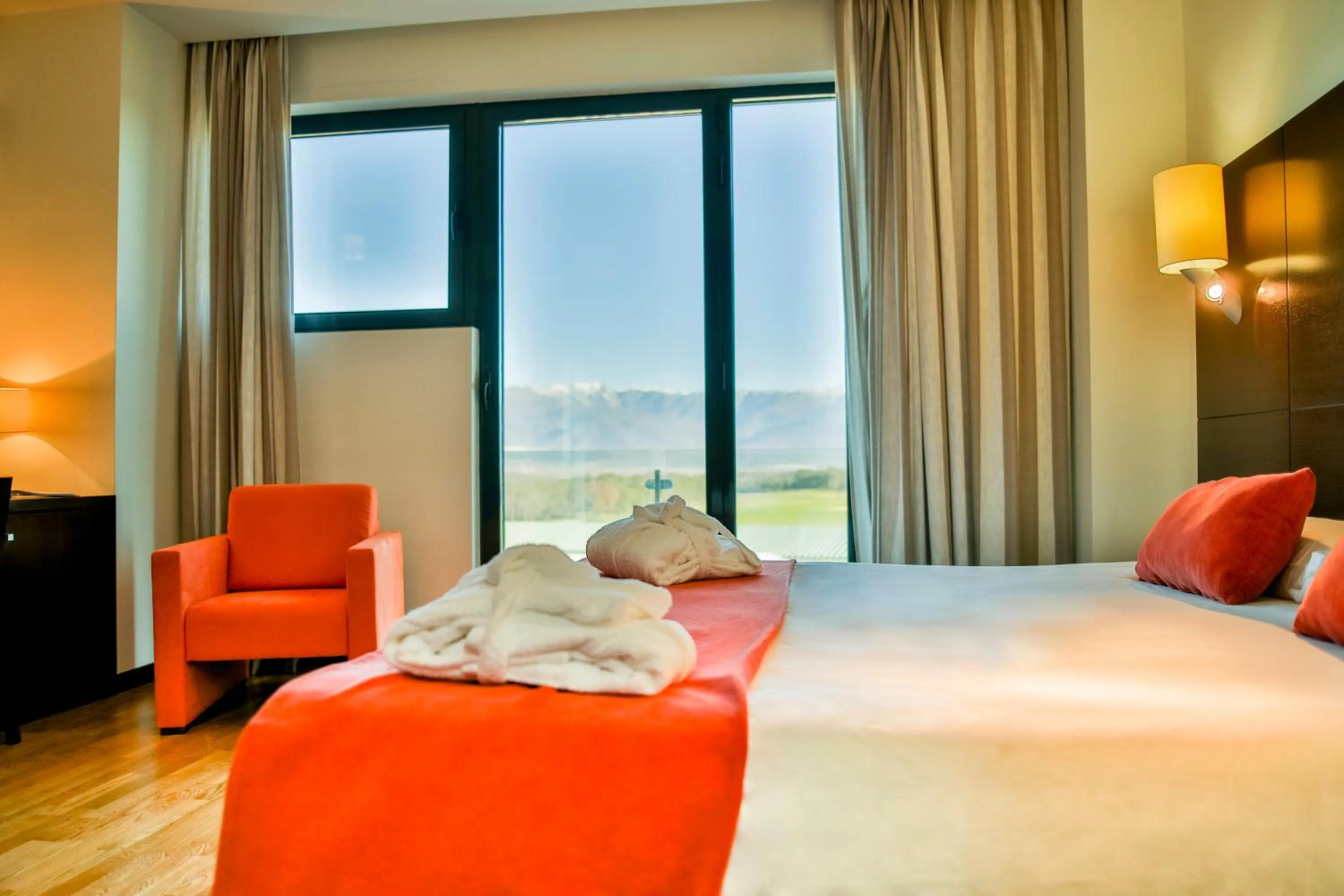 Photo of the whole room, Bed in Hospedium Hotel Valles de Gredos Golf