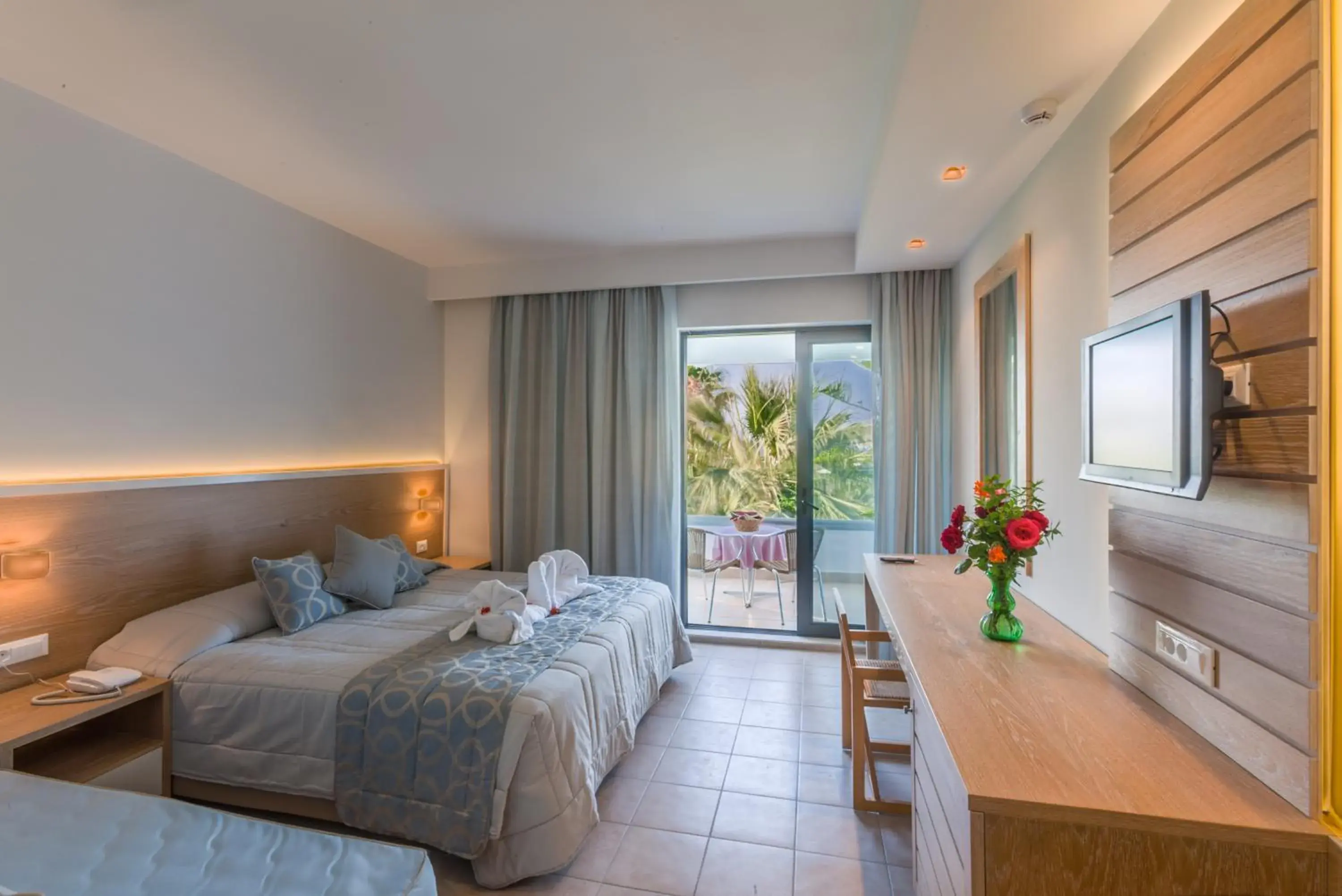 Standard Twin Room (2 Adults) - Main Building in Tigaki Beach Hotel Standard Twin Room (2 Adults) - Main Building in Tigaki Beach Hotel