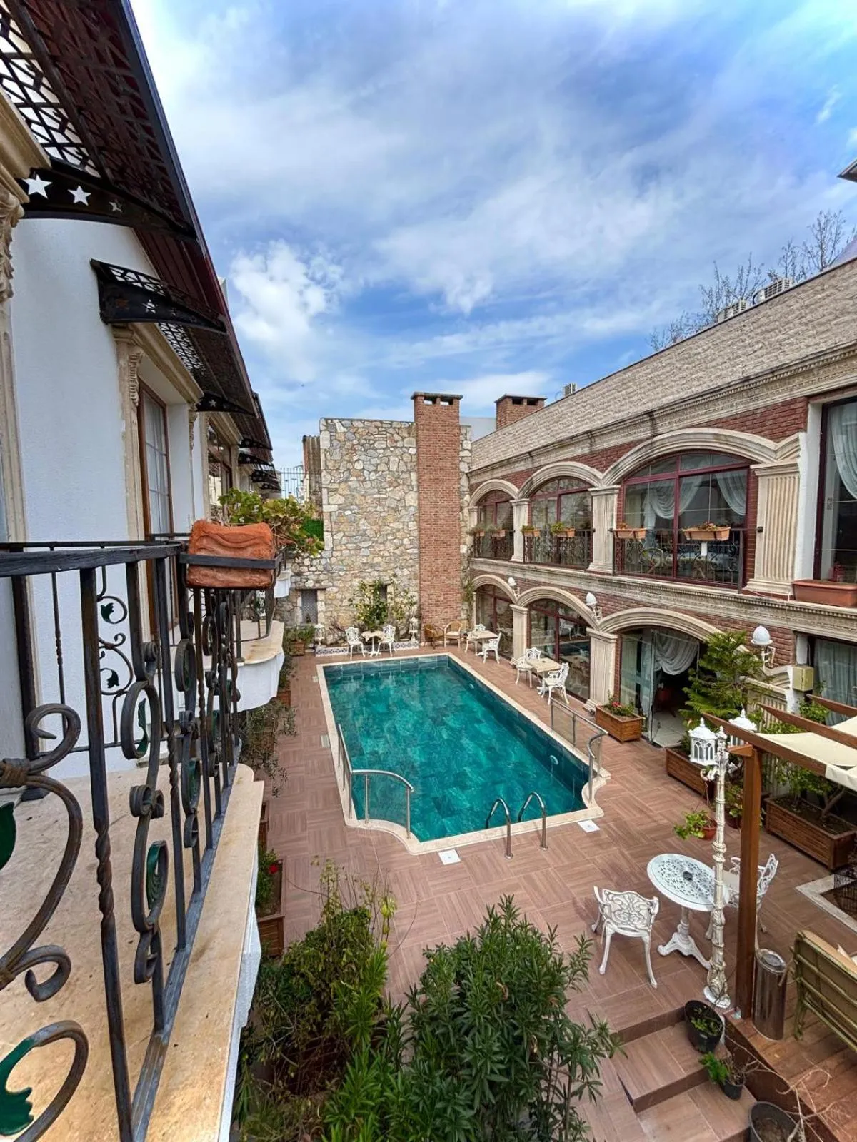 Property building in Saint John Hotel