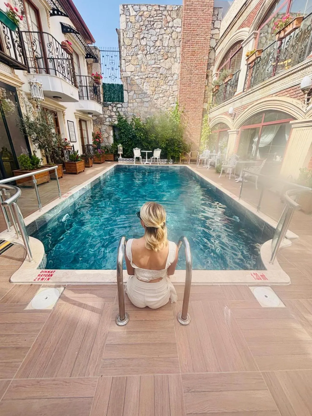 Swimming pool in Saint John Hotel