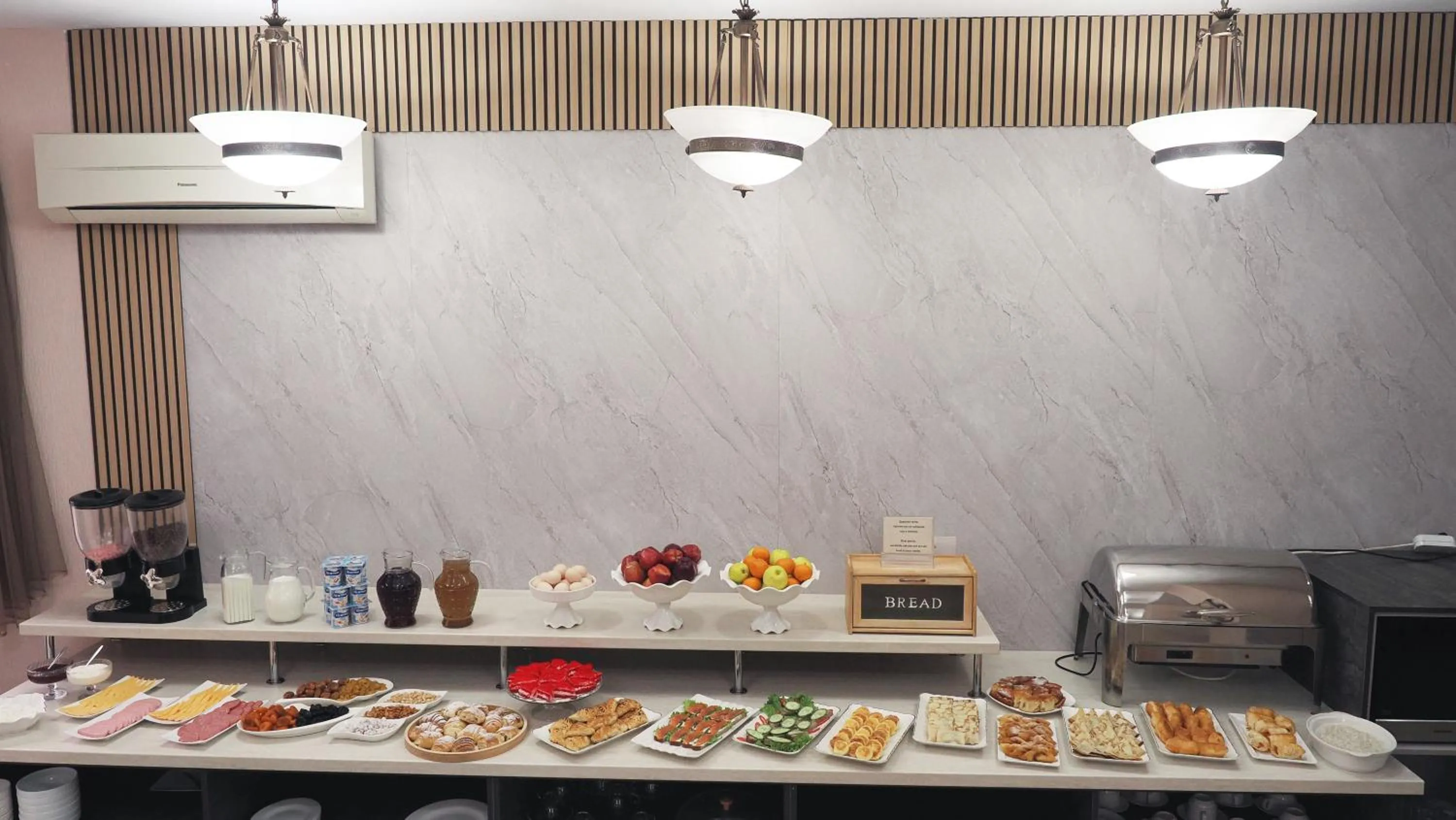 Food and drinks in Asia Hotel