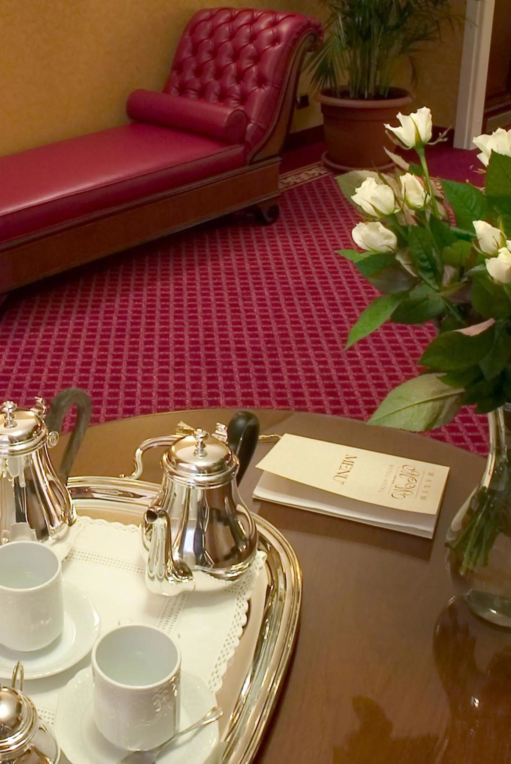 Coffee/tea facilities in Hotel Maxim