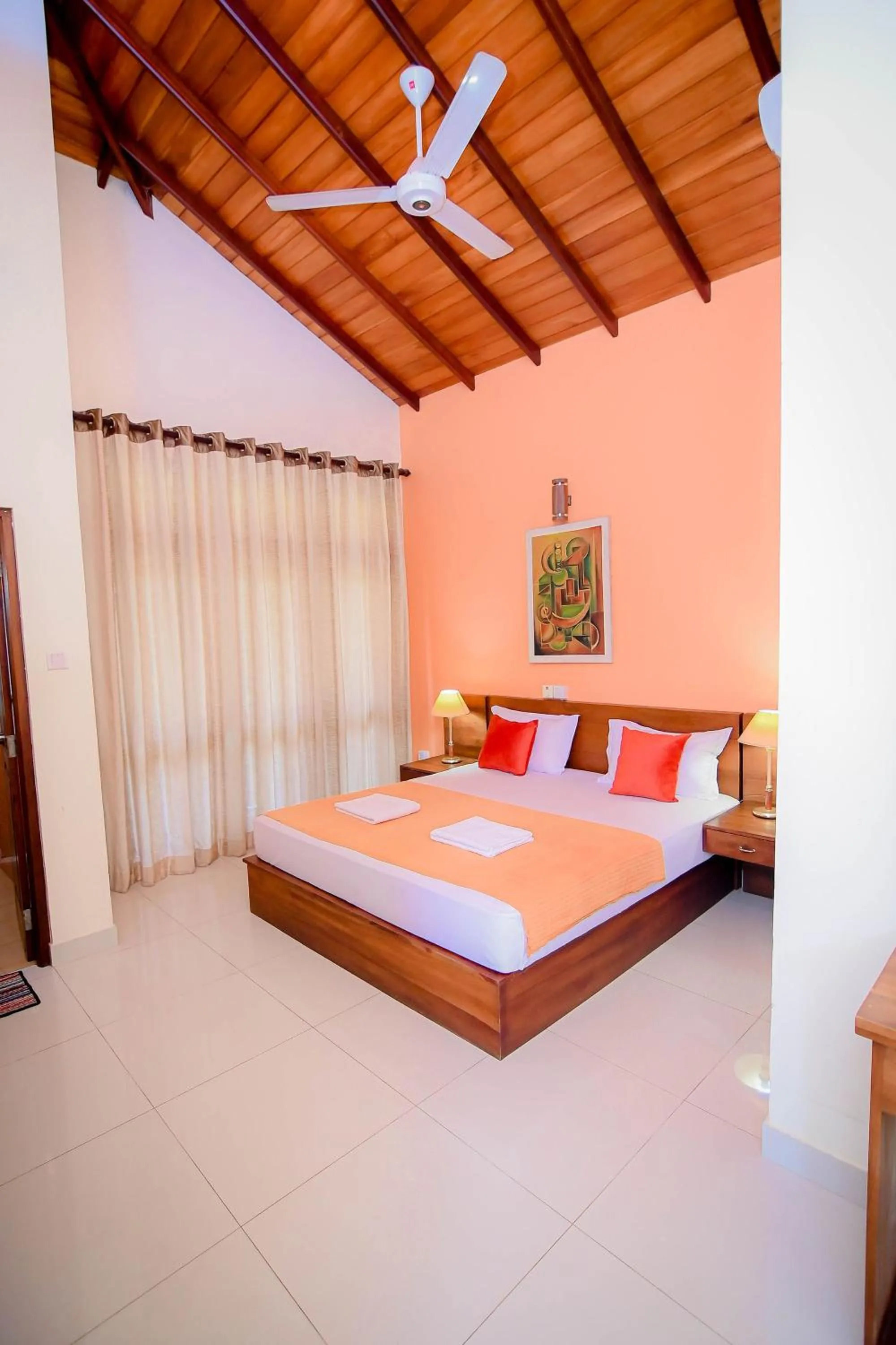 Bed in Airport Villa