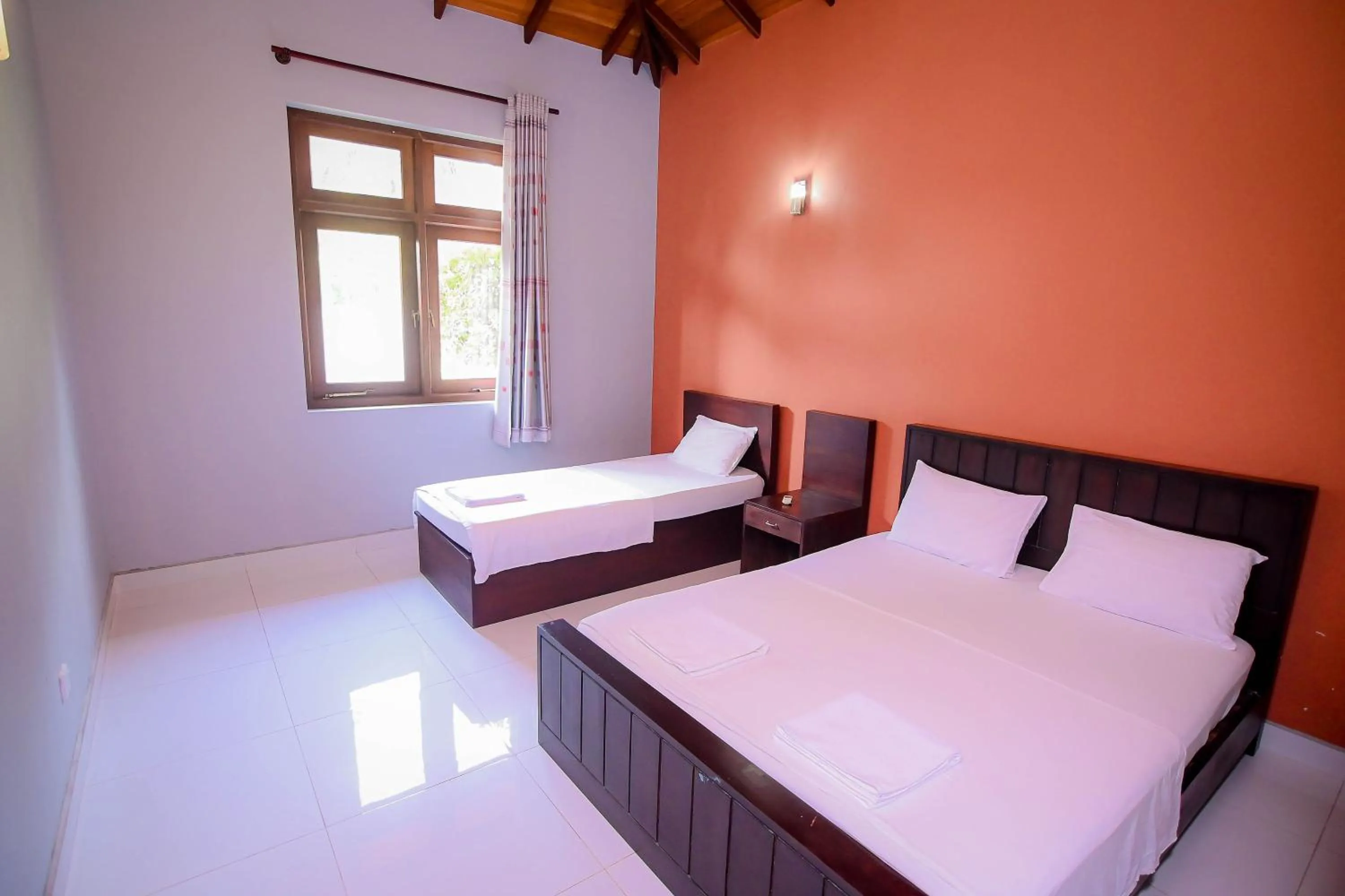 Family, Bed in Airport Villa