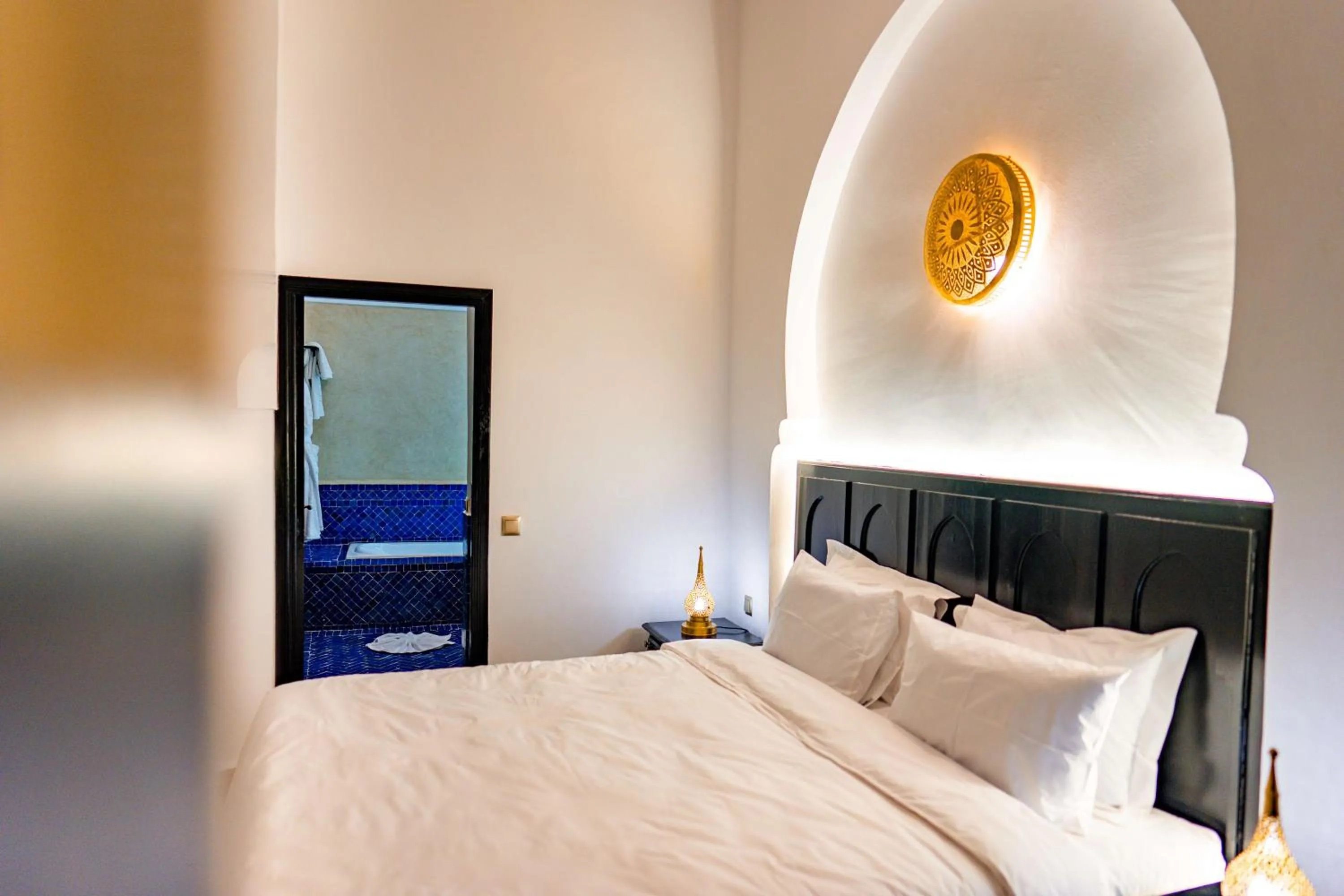 Bedroom in Riad Dar Dialkoum