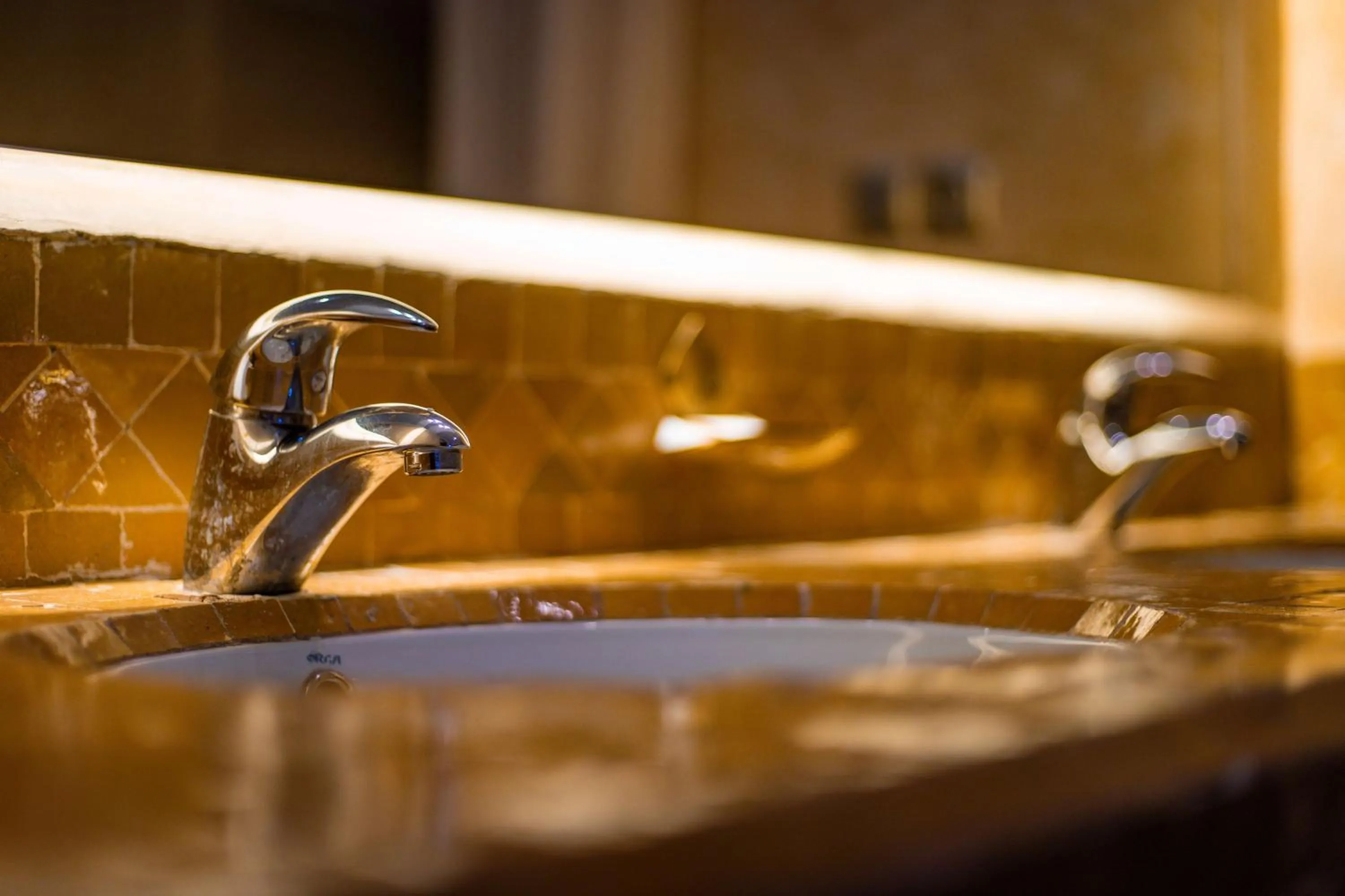 Bathroom in Riad Dar Dialkoum