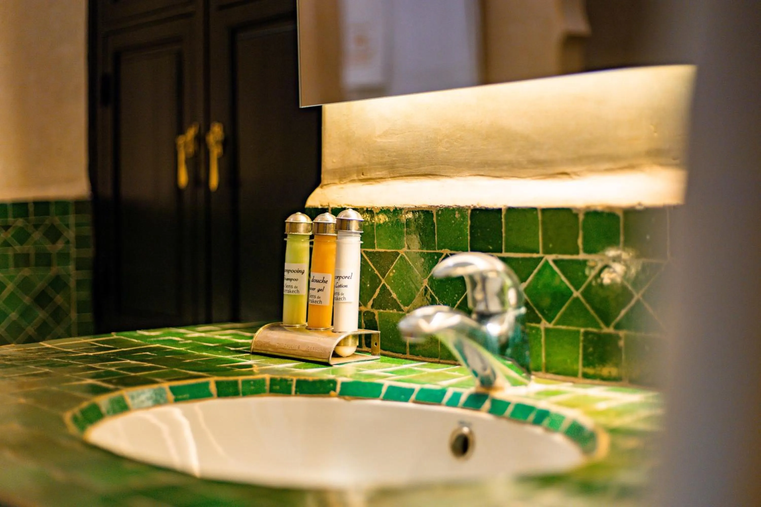 Bathroom in Riad Dar Dialkoum