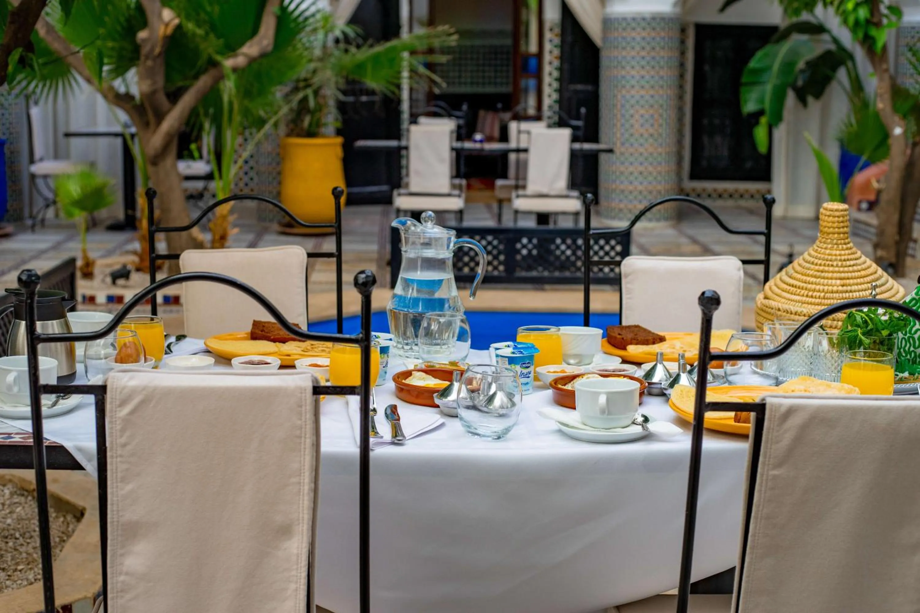 Restaurant/places to eat in Riad Dar Dialkoum