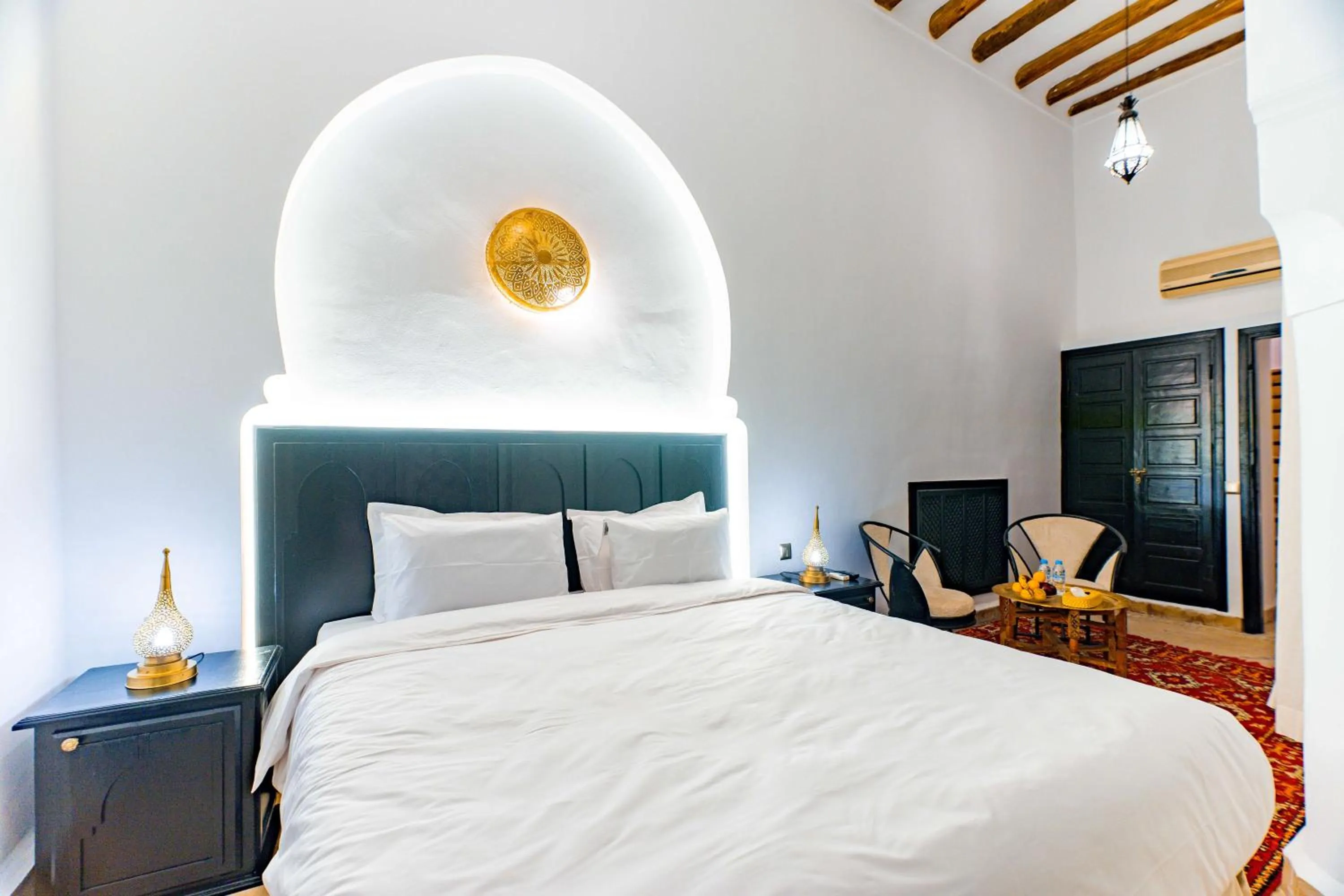 Bedroom in Riad Dar Dialkoum