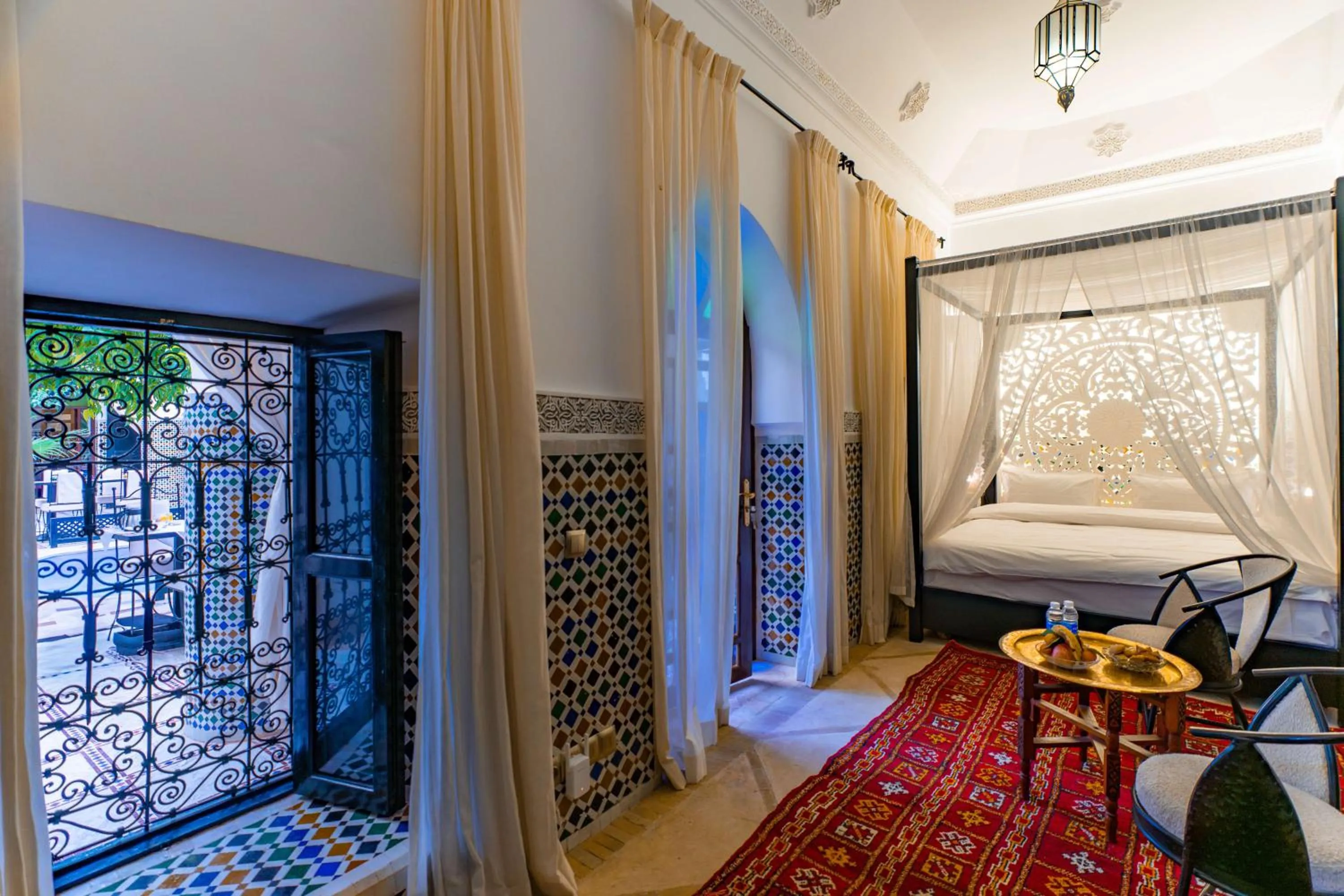 Bedroom in Riad Dar Dialkoum