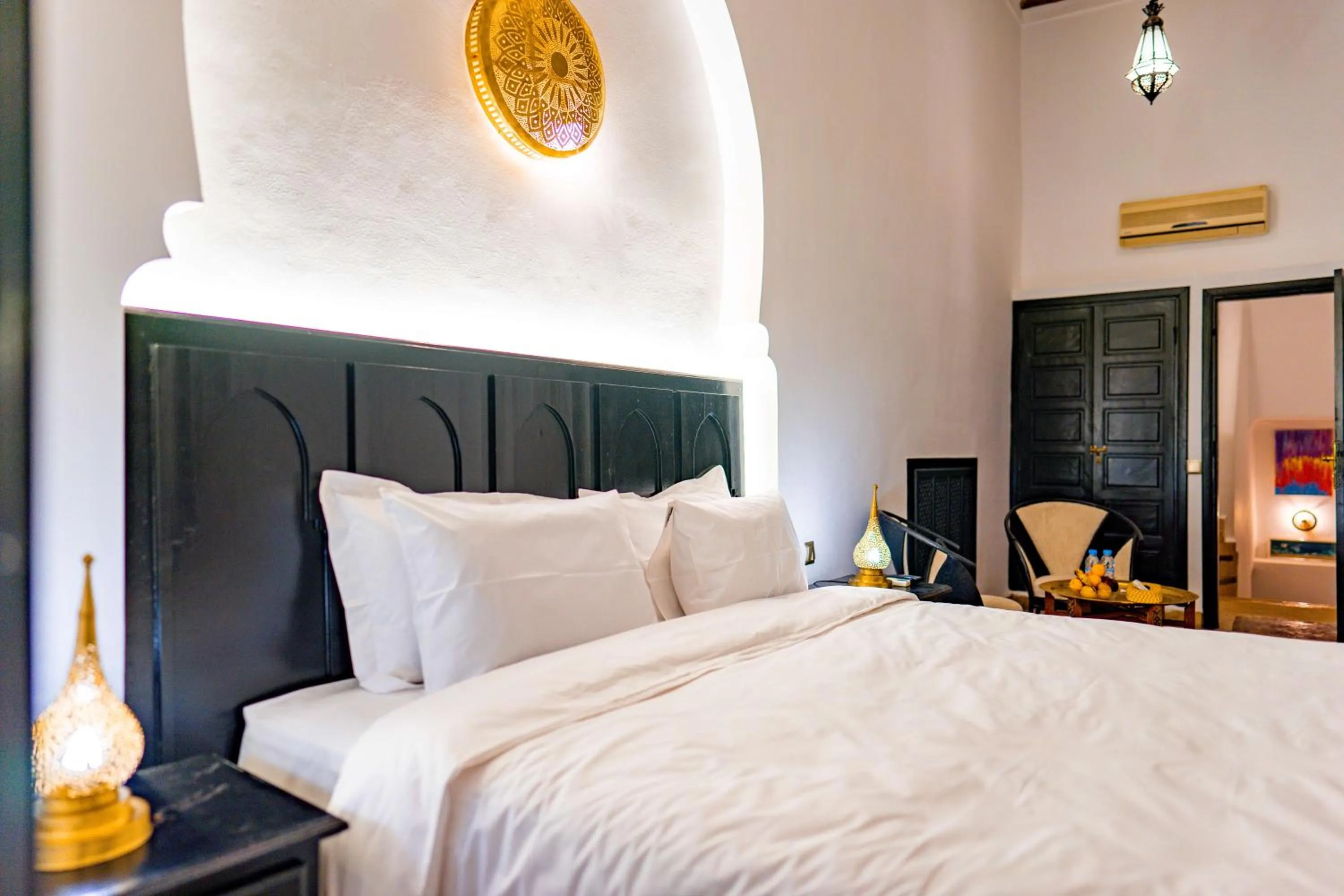 Bedroom in Riad Dar Dialkoum