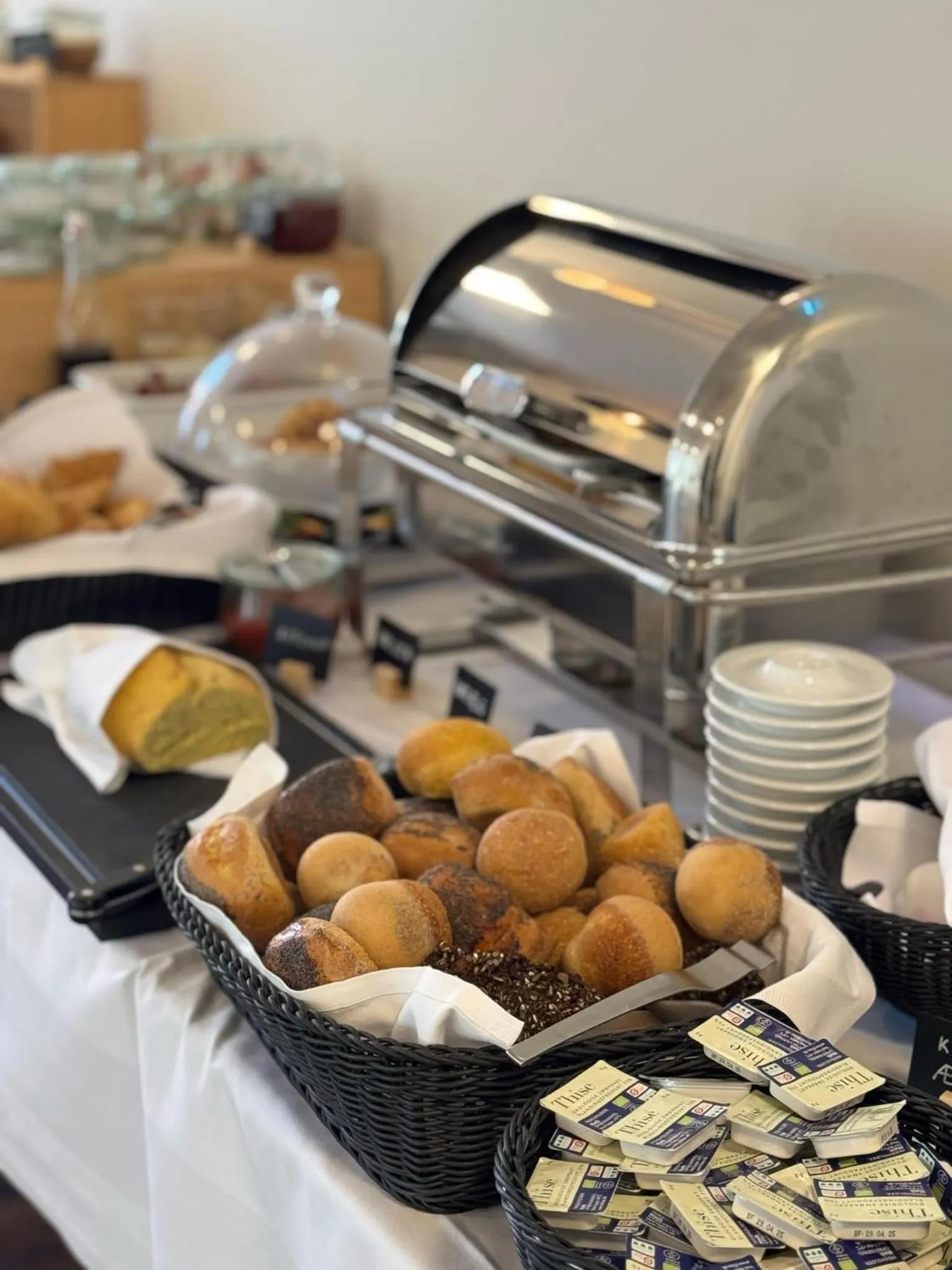 Buffet breakfast in Bramslevgaard