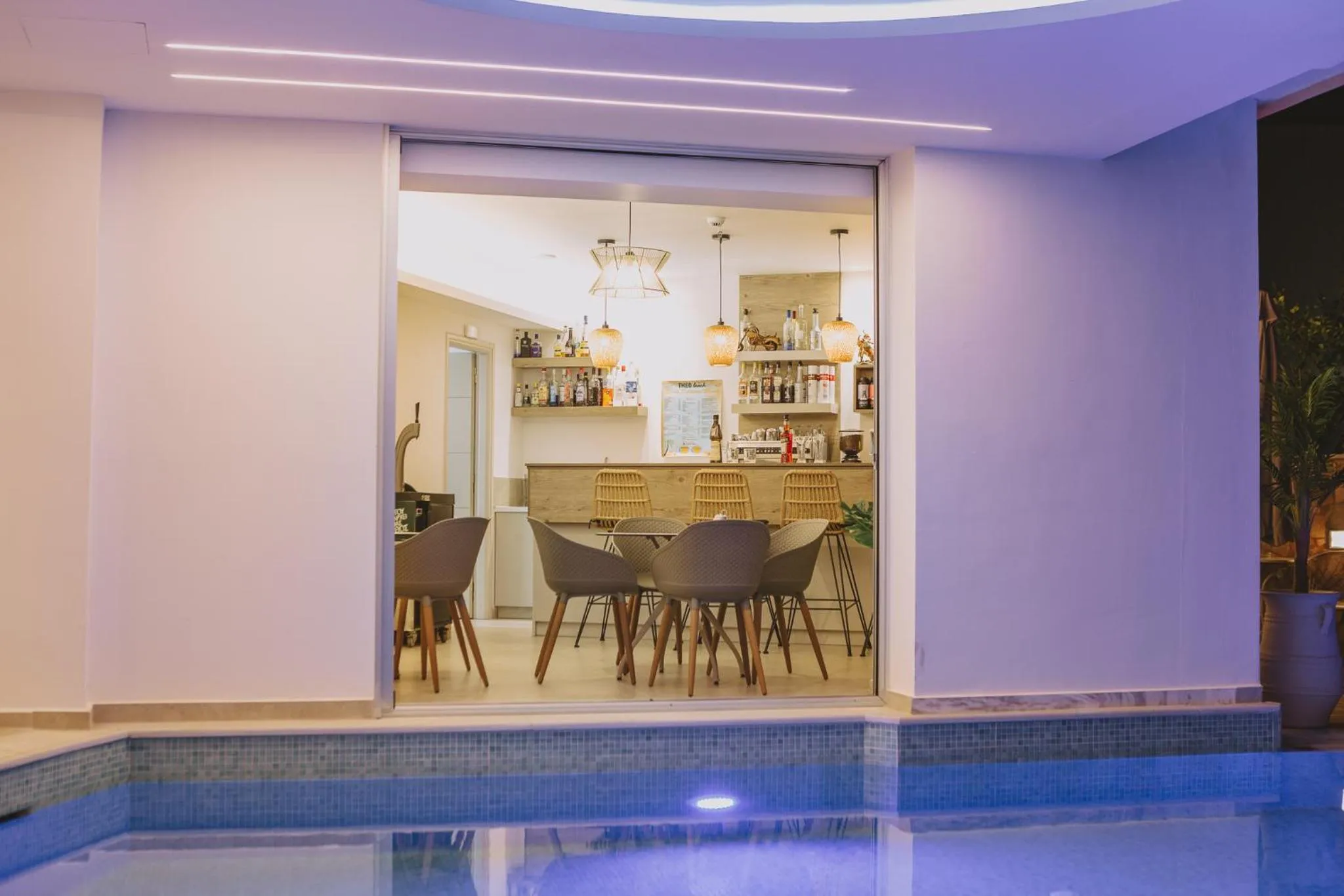 Theo Beach Hotel Apartments