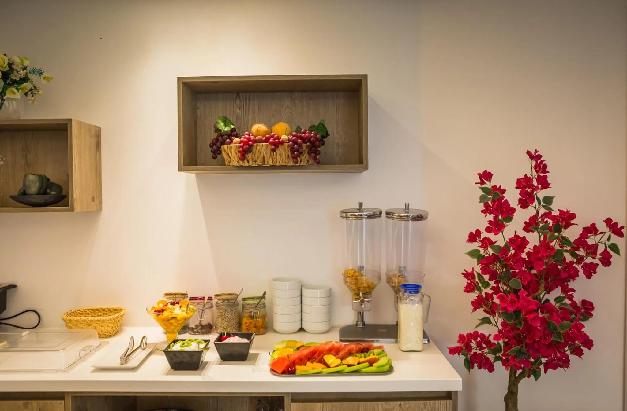 Theo Beach Hotel Apartments