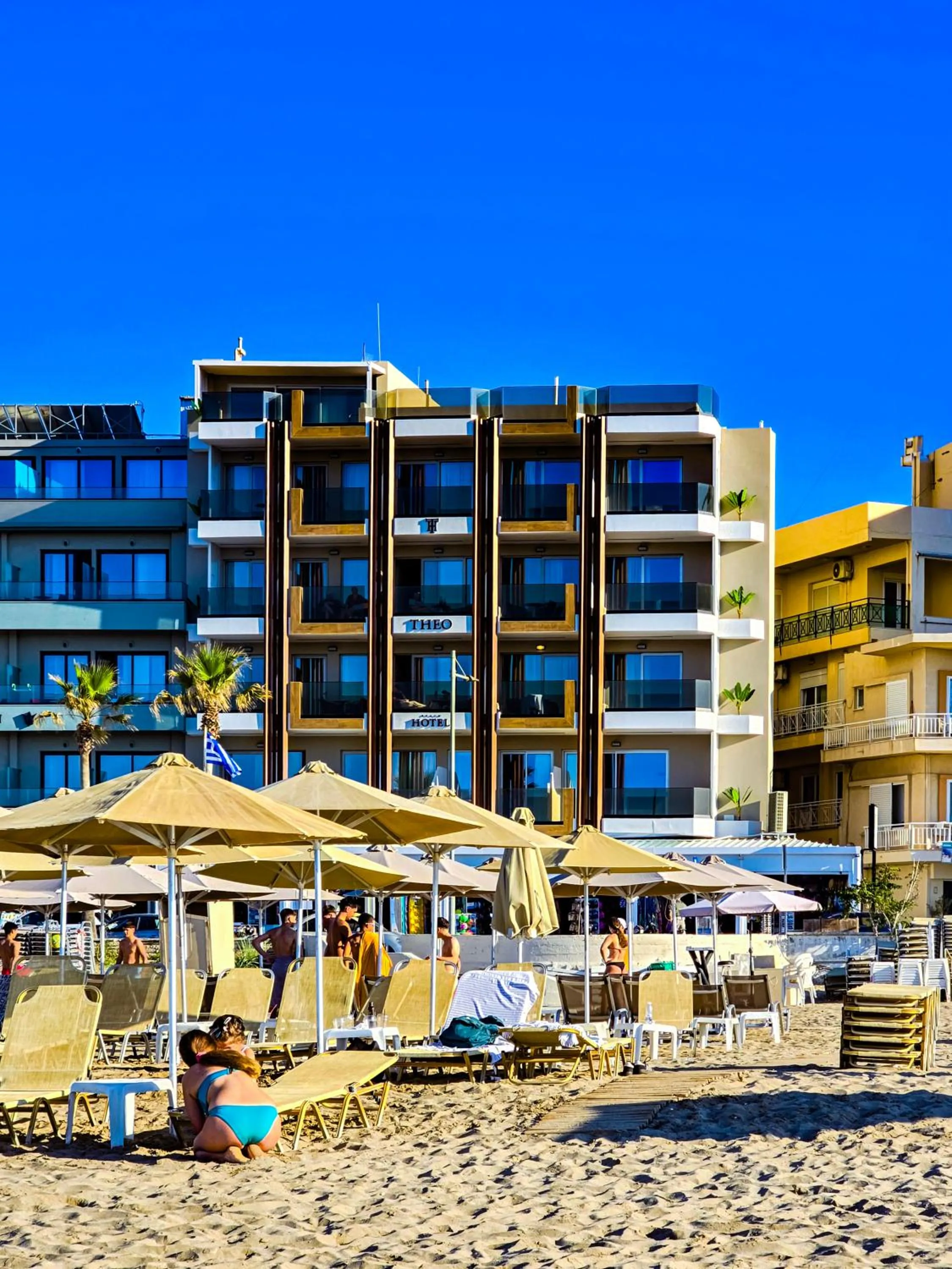 Theo Beach Hotel Apartments