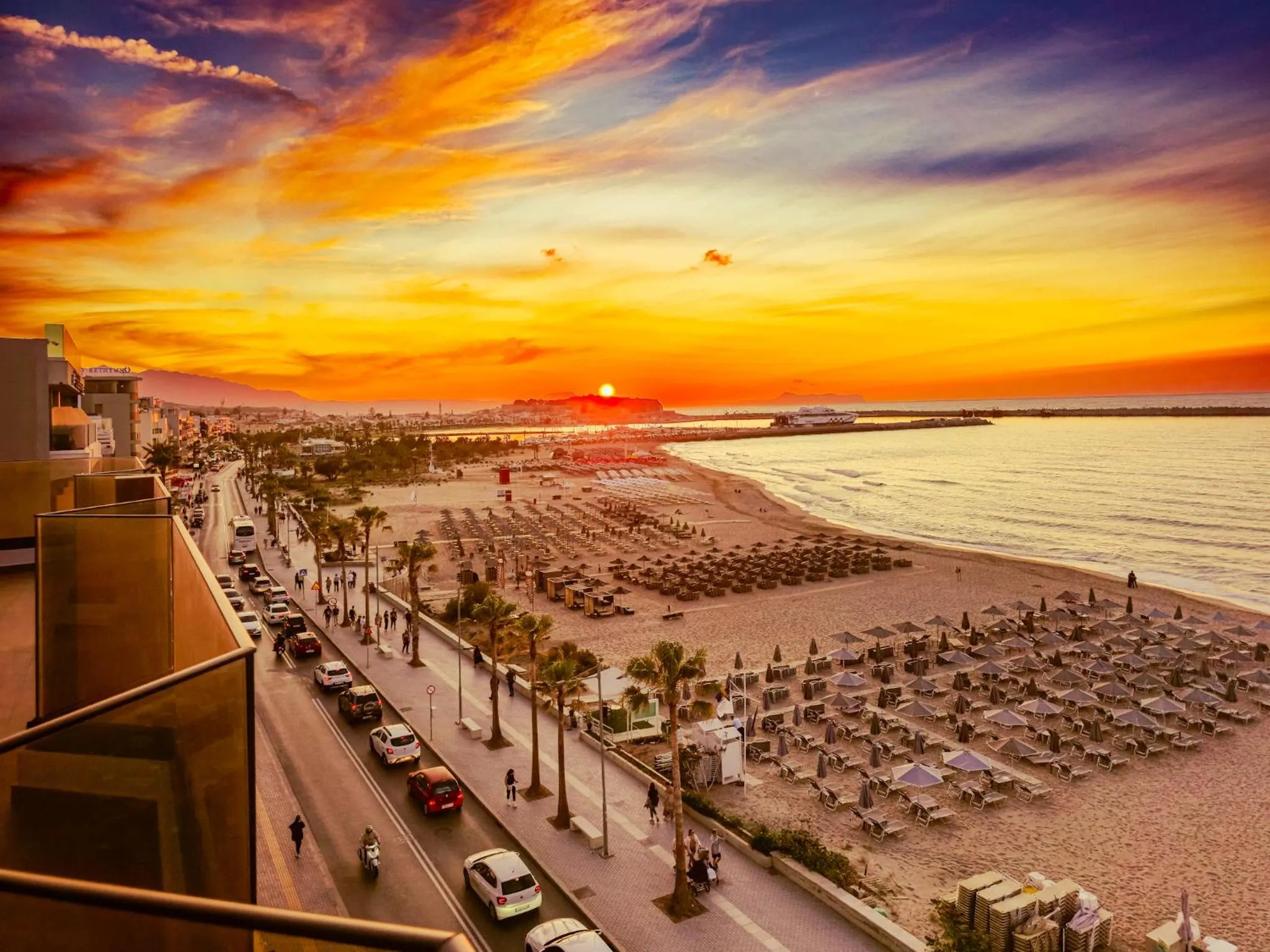 Theo Beach Hotel Apartments